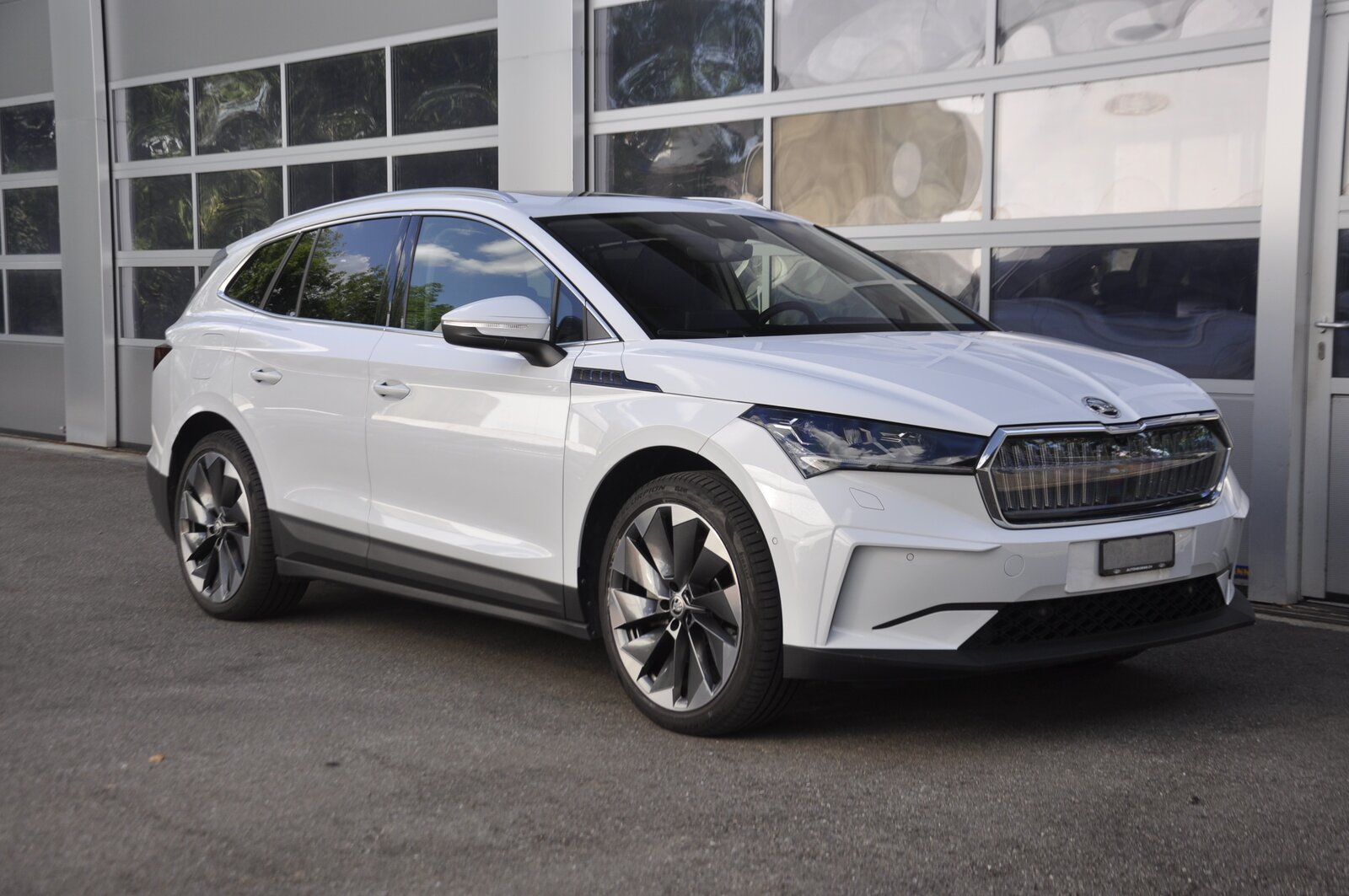 SKODA Enyaq iV 80 Ultra I Anhängerkupplung I Panorama-Glasd