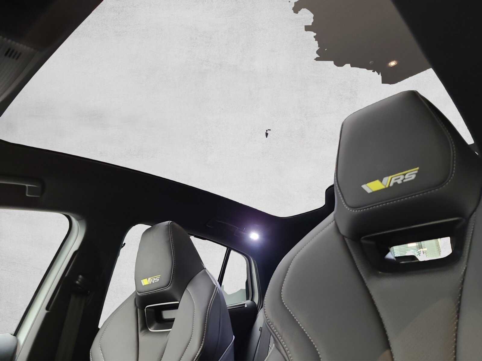 SKODA Enyaq Coupé iV RS 4x4, Électrique, Occasion / Utilisé, Automatique - 7