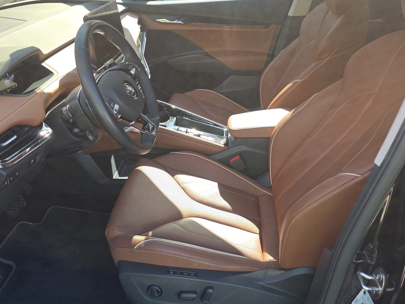 SKODA Enyaq 80x 4x4, Electric, Second hand / Used, Automatic - 5