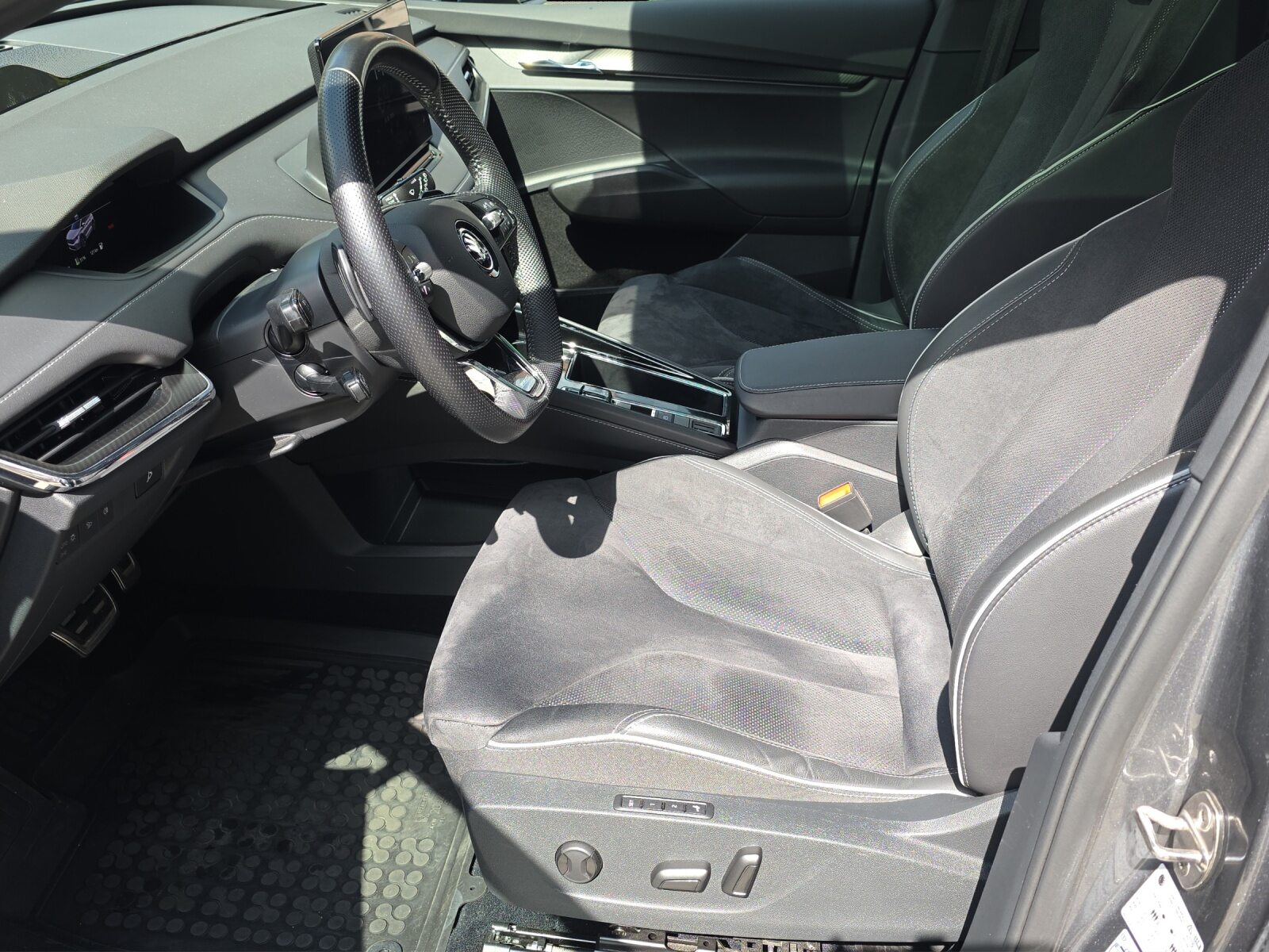 SKODA ENYAQ Sportline iV 80x 4x4, Electric, Second hand / Used, Automatic - 5