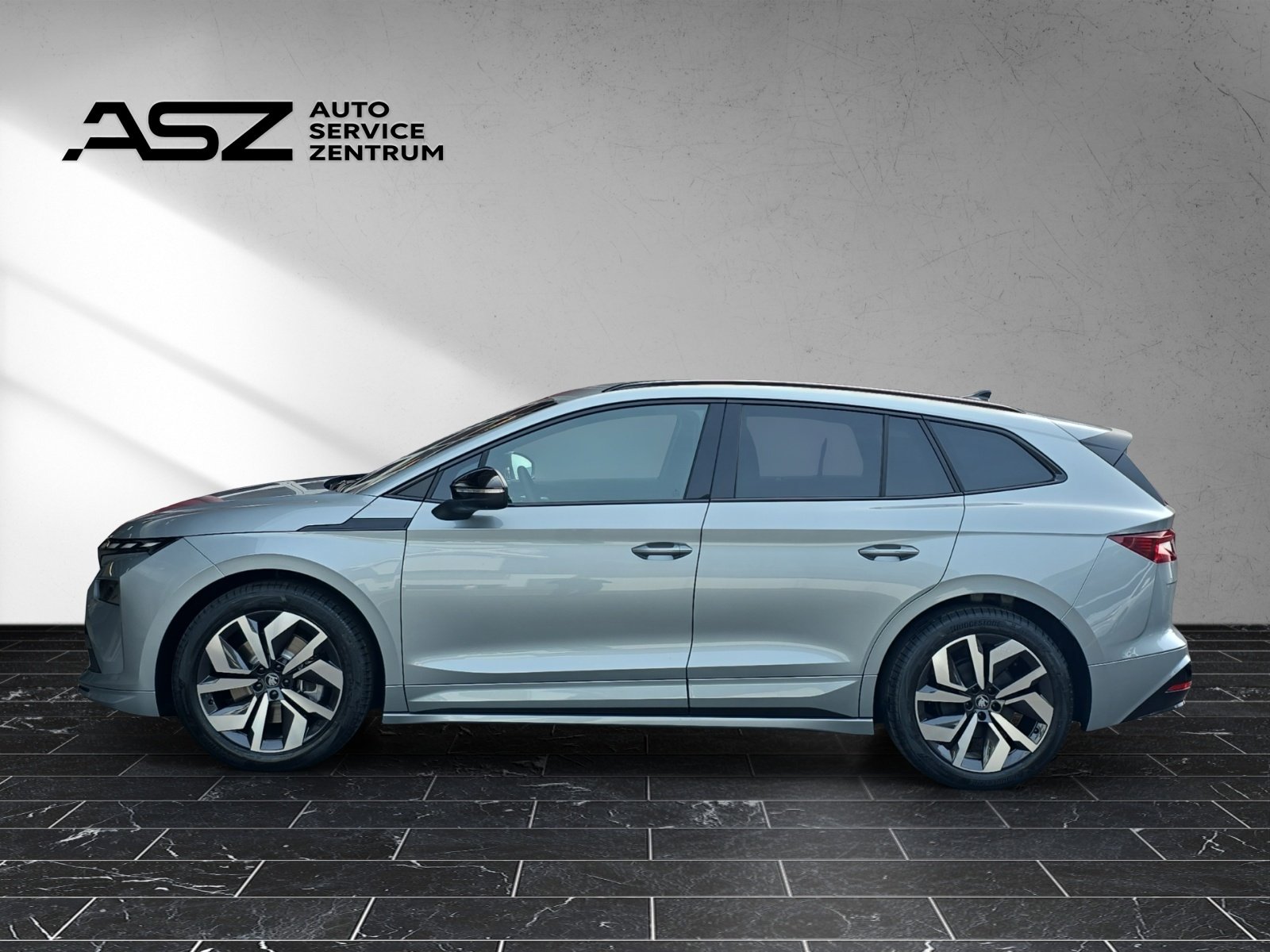 SKODA Enyaq 85x SportLine, Elektro, Vorführwagen, Automatik - 2