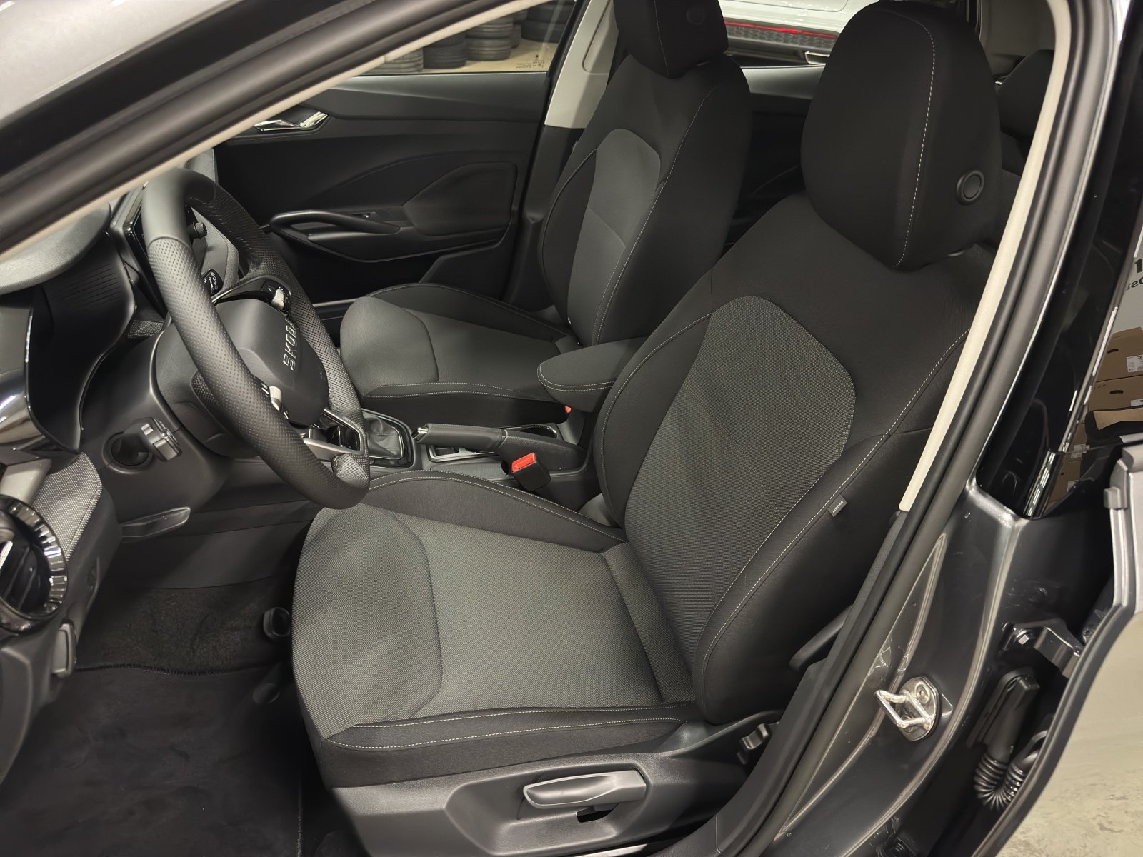 SKODA Fabia 1.0 TSI Selection, Benzin, Neuwagen, Handschaltung - 6
