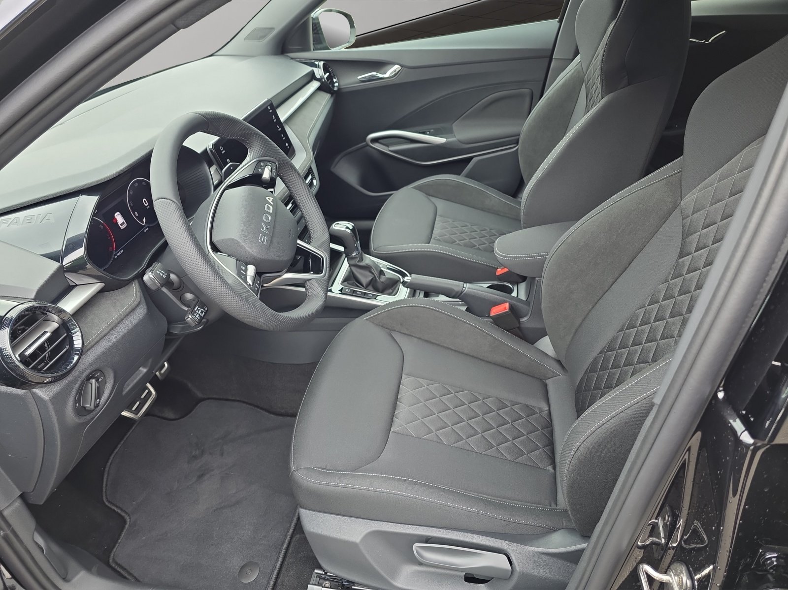 SKODA Fabia 1.0 TSI Dynamic DSG, Benzin, Neuwagen, Automatik - 4