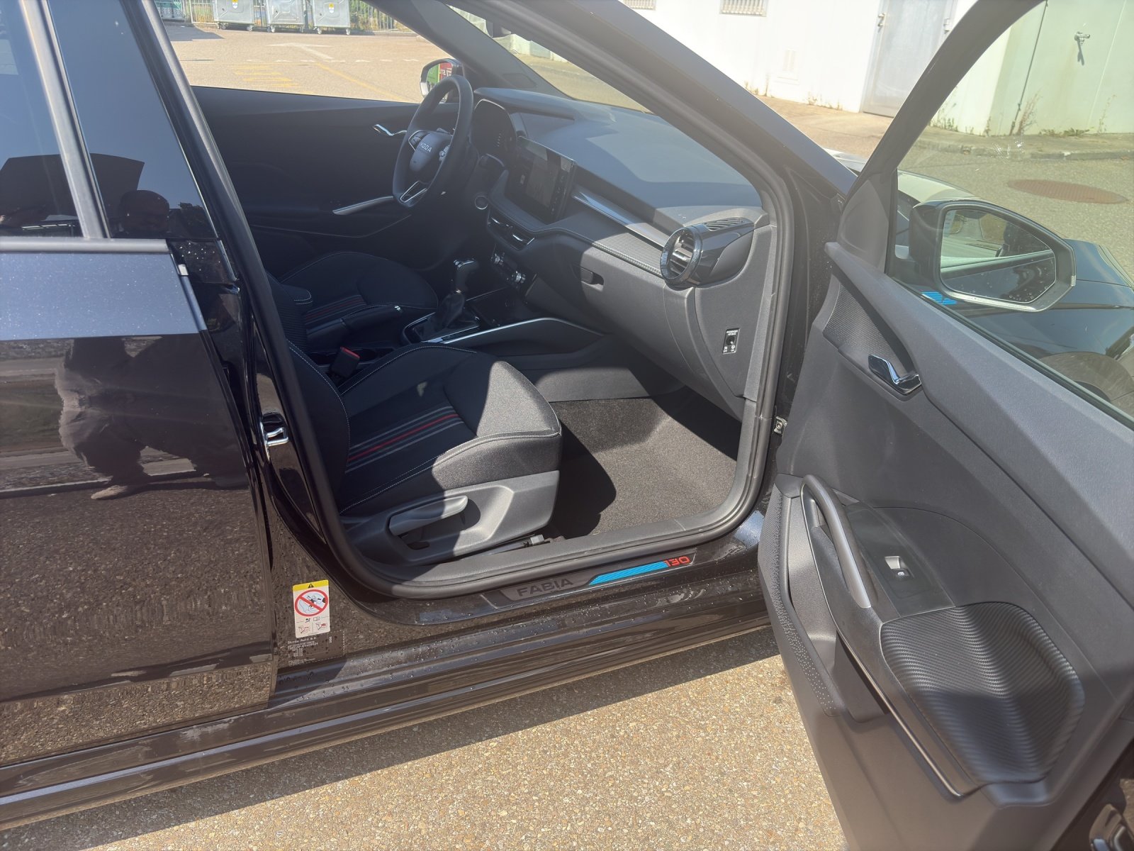 SKODA Fabia 1.5 TSI 130 DSG, Petrol, New car, Automatic - 6