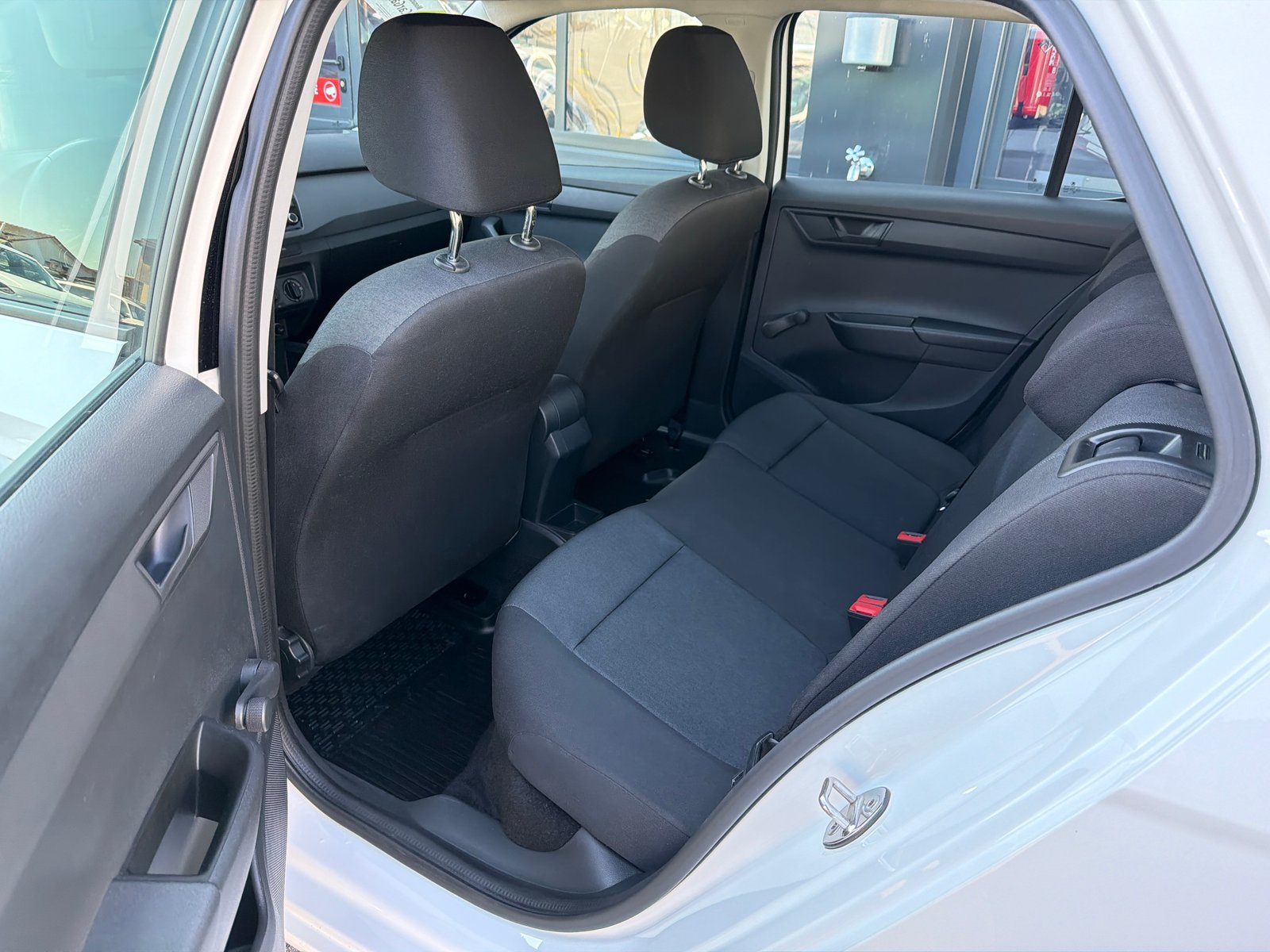 SKODA Fabia 1.0 Active, Essence, Occasion / Utilisé, Manuelle - 7