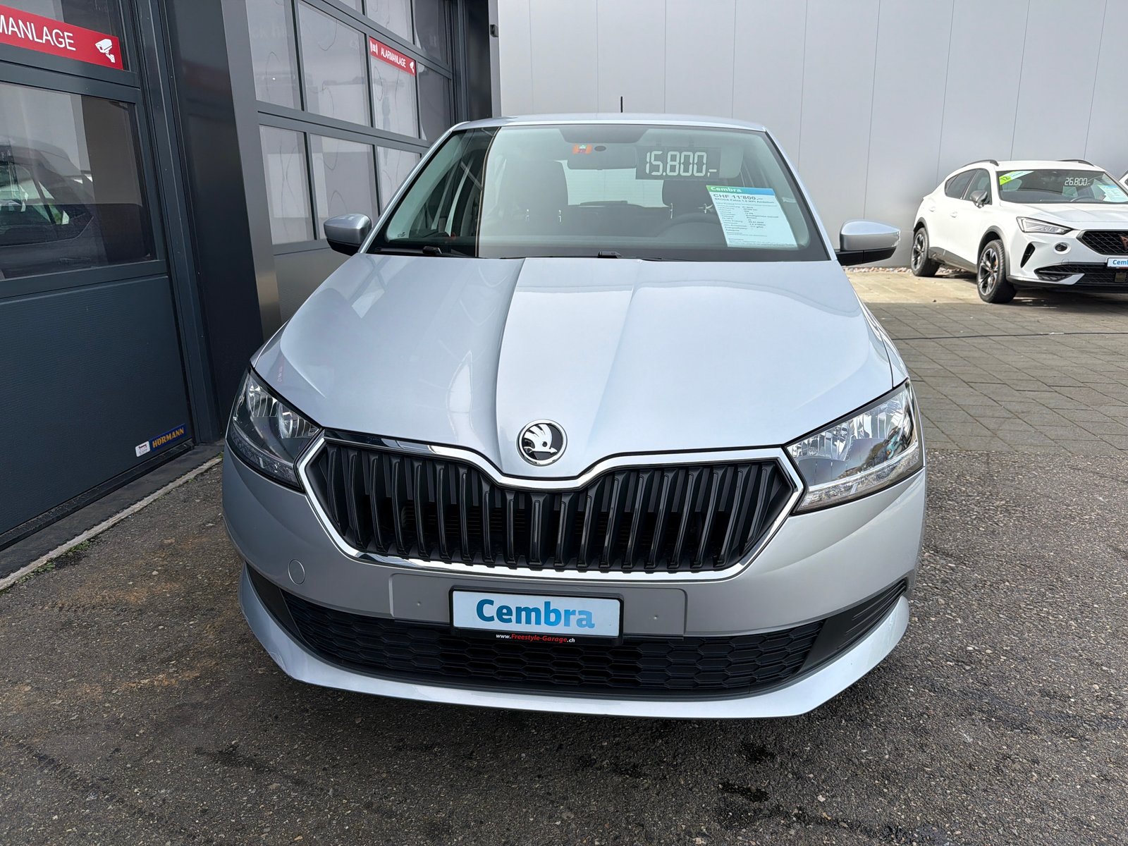 SKODA Fabia 1.0 MPI Ambition, Benzin, Occasion / Gebraucht, Handschaltung - 2