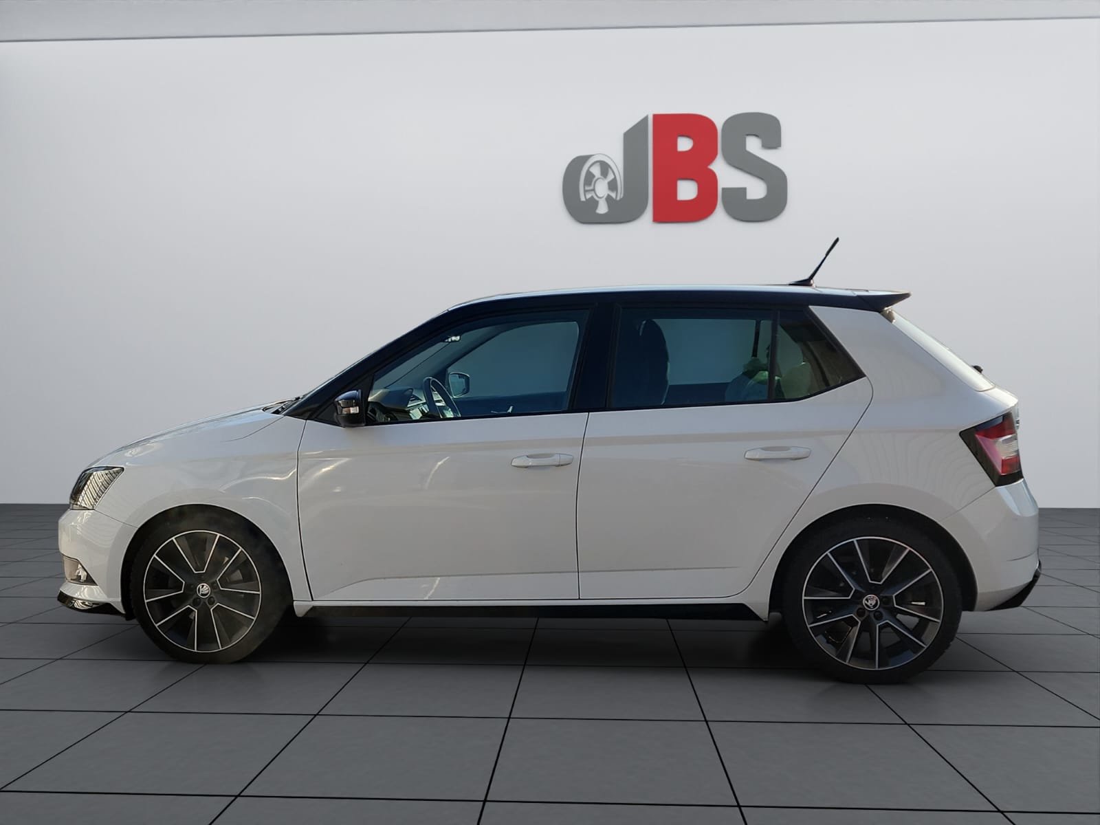 SKODA Fabia 1.4 TSI R5 DSG, Benzin, Occasion / Gebraucht, Automatik - 4
