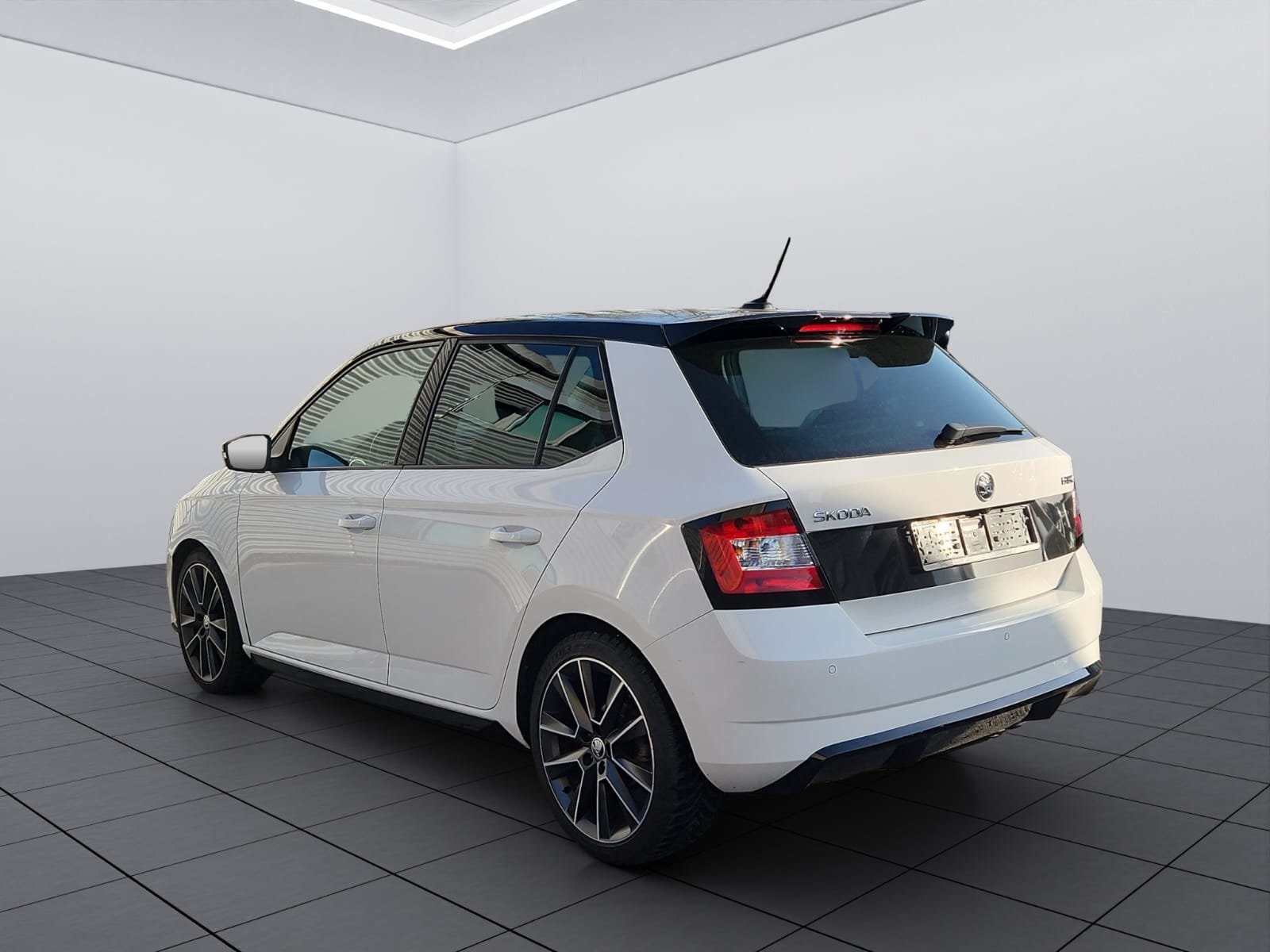 SKODA Fabia 1.4 TSI R5 DSG, Benzin, Occasion / Gebraucht, Automatik - 5