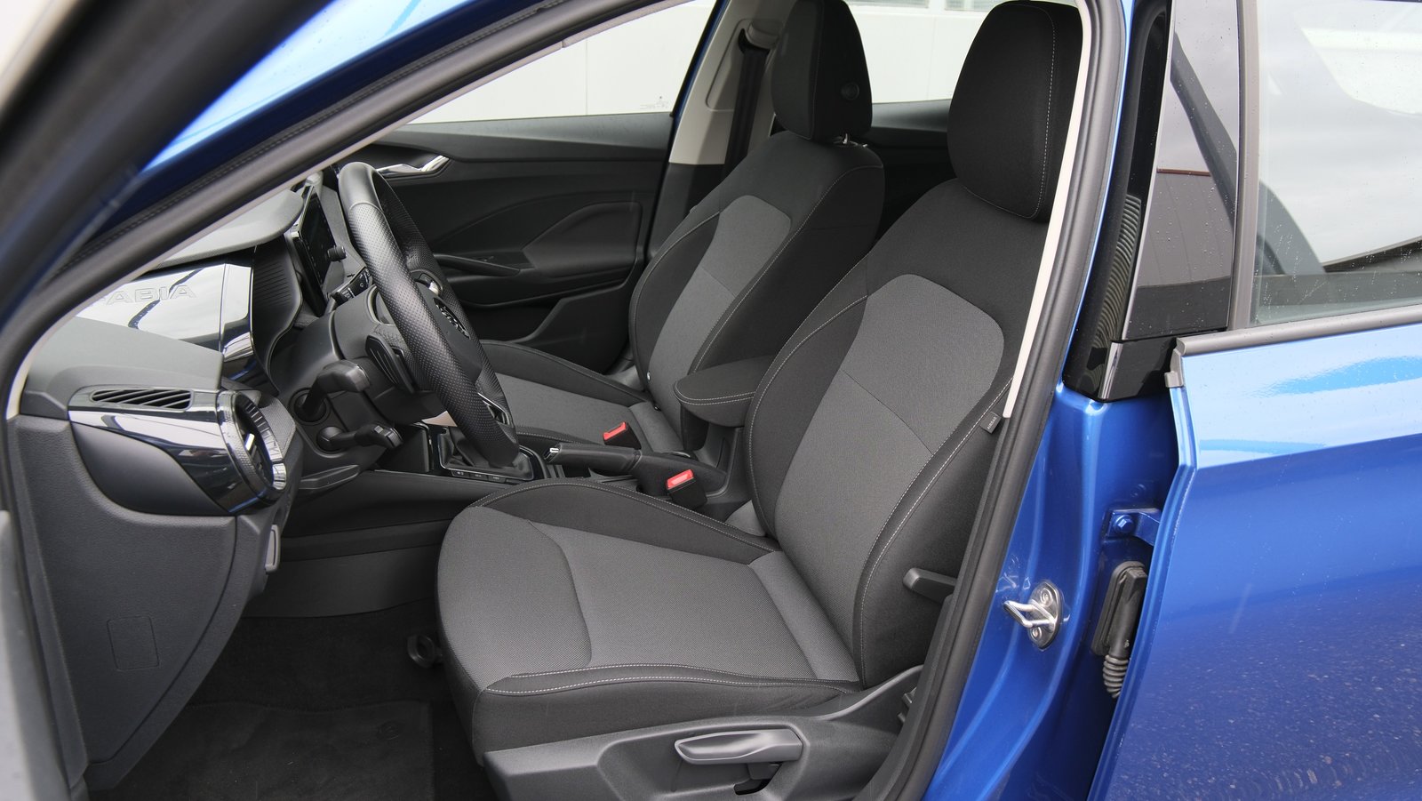 SKODA Fabia 1.0 TSI Selection DSG, Petrol, Second hand / Used, Automatic - 4
