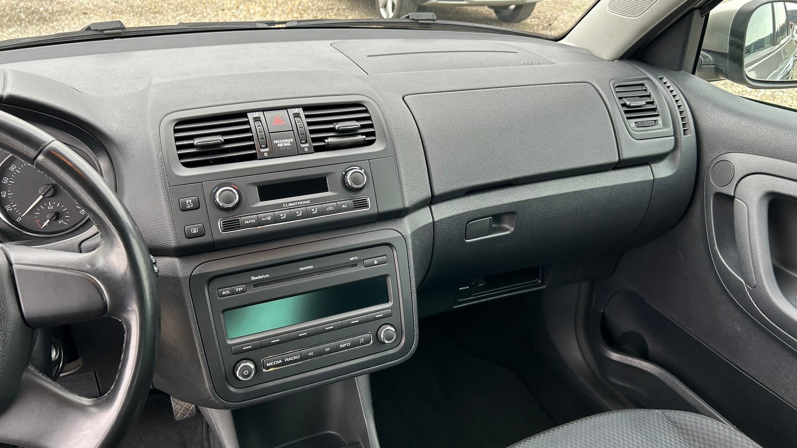 SKODA Fabia 1.2 TSI Elegance, Petrol, Second hand / Used, Manual - 6