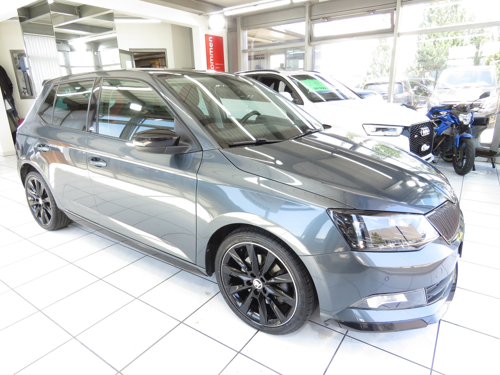 SKODA Fabia 1.2 TSI Monte Carlo DSG, Petrol, Second hand / Used, Automatic - 3
