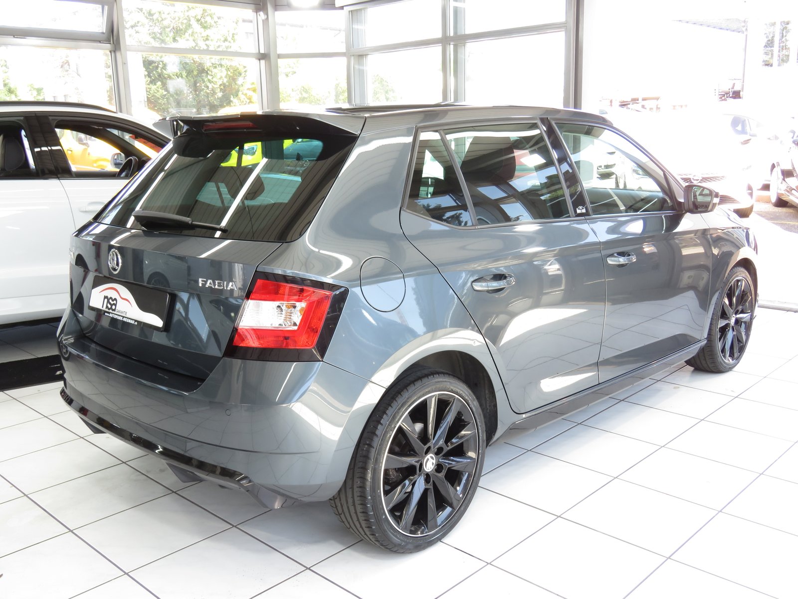 SKODA Fabia 1.2 TSI Monte Carlo DSG, Petrol, Second hand / Used, Automatic - 4