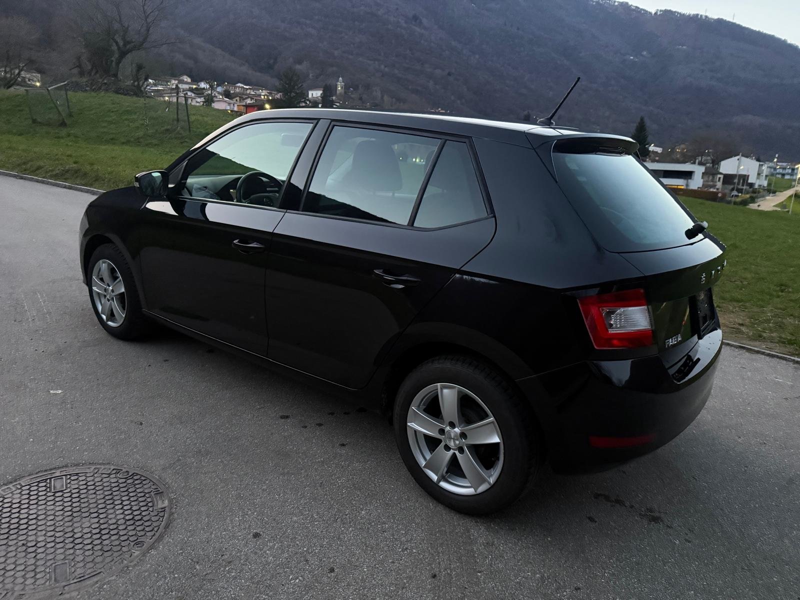 SKODA Fabia 1.0 MPI Ambition, Essence, Occasion / Utilisé, Manuelle - 5