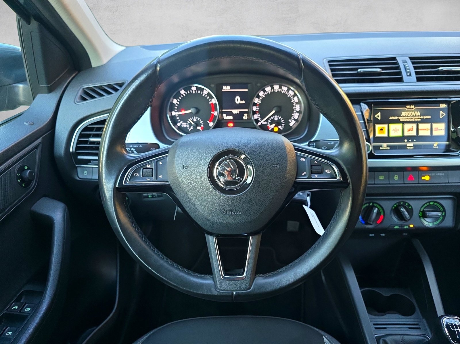 SKODA Fabia 1.0 TSI Swiss Line 25, Petrol, Second hand / Used, Manual - 5