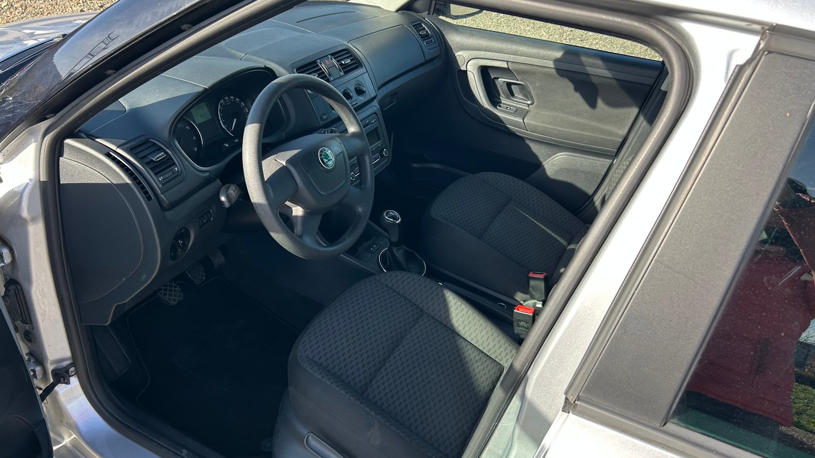 SKODA Fabia 1.2 Ambition, Petrol, Second hand / Used, Manual - 2