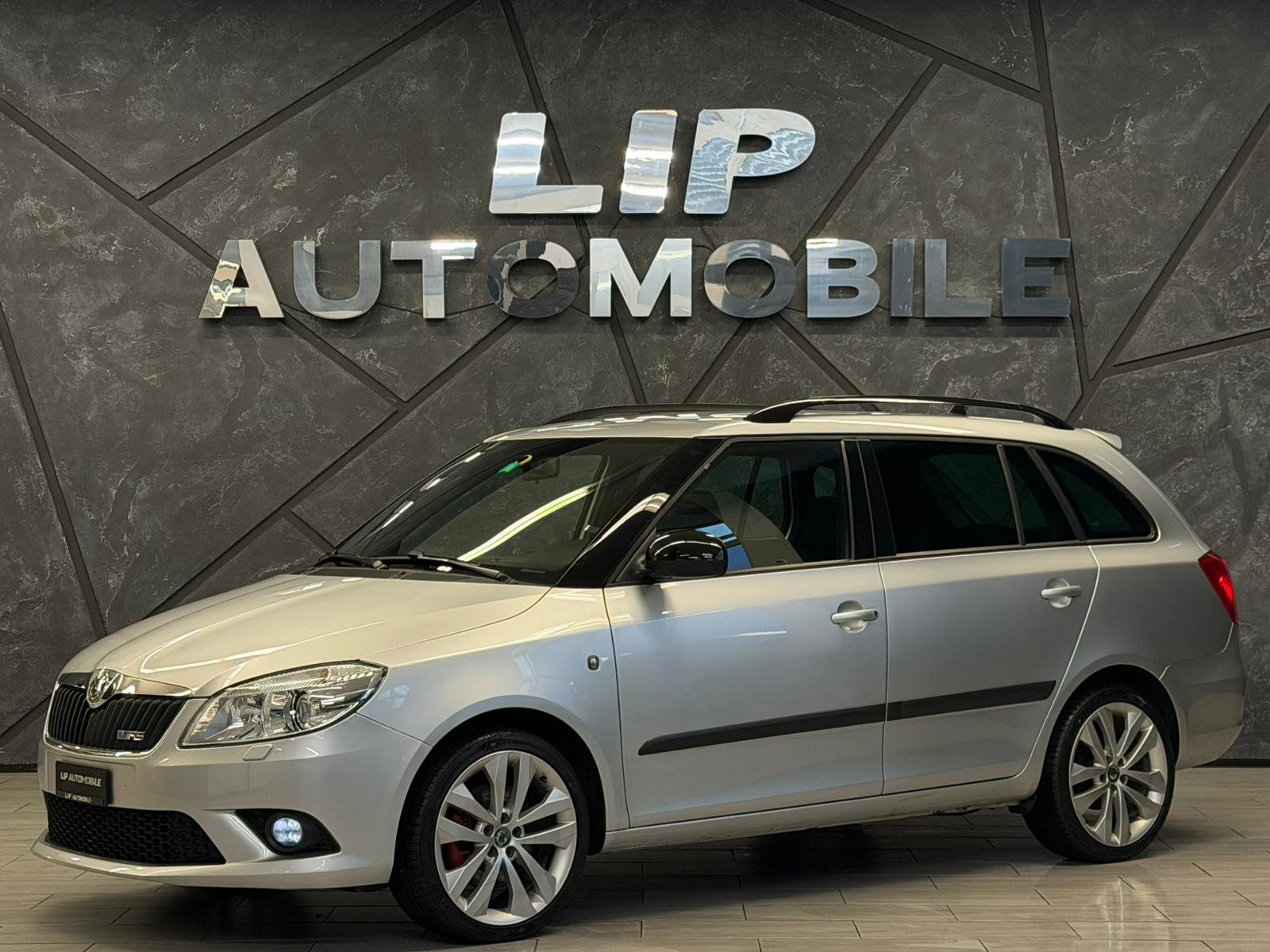 SKODA Fabia 1.4 TSI RS DSG