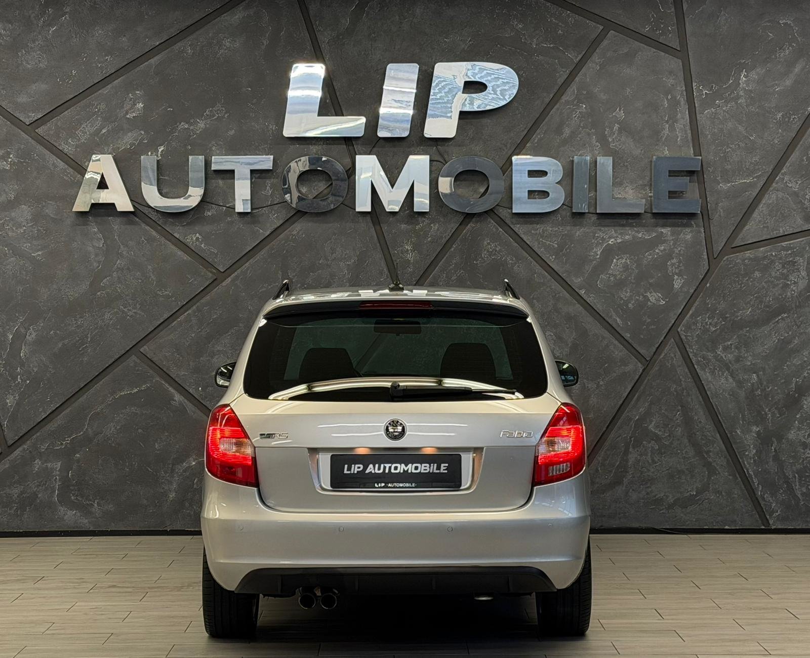 SKODA Fabia 1.4 TSI RS DSG, Benzin, Occasion / Gebraucht, Automatik - 7