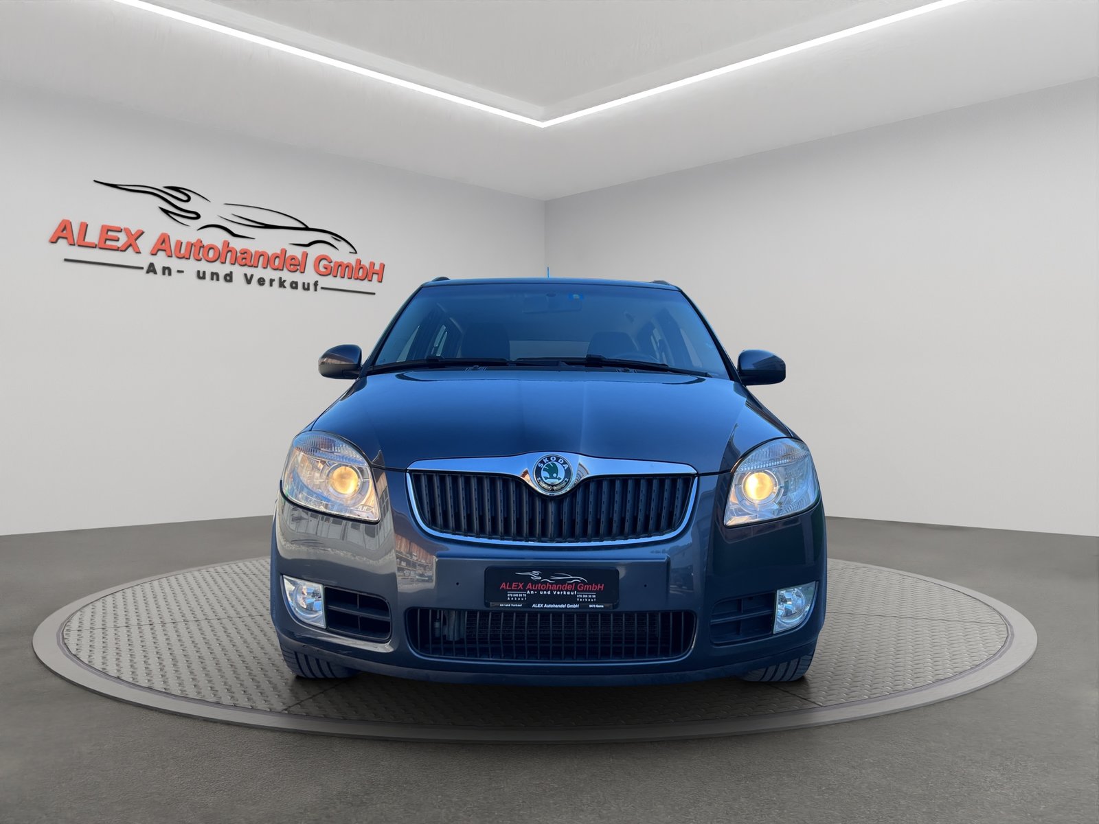 SKODA Fabia 1.6 Elegance Tiptronic, Benzin, Occasion / Gebraucht, Automatik - 2