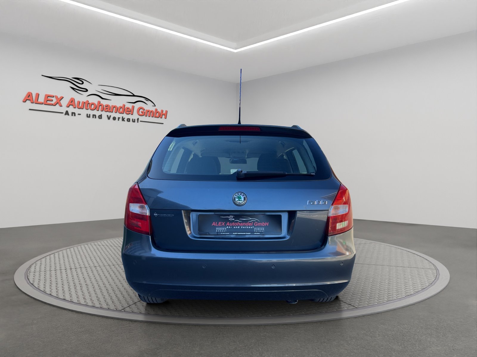 SKODA Fabia 1.6 Elegance Tiptronic, Benzin, Occasion / Gebraucht, Automatik - 5