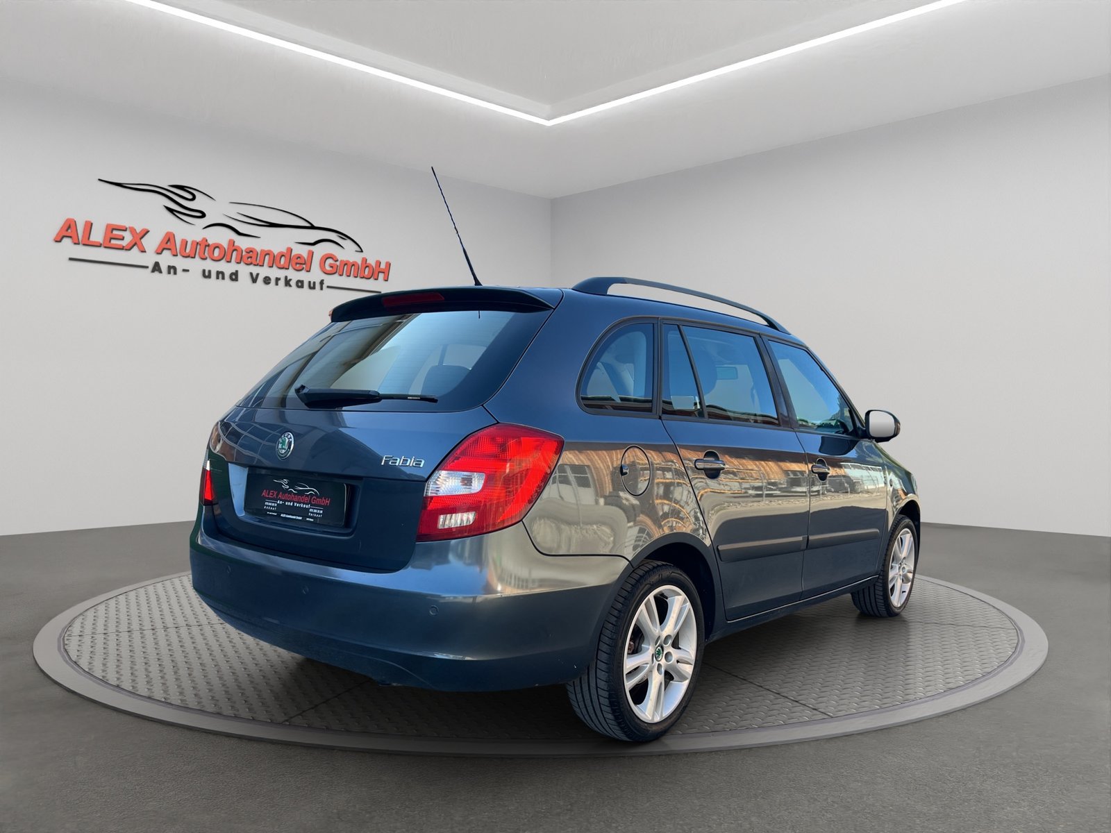 SKODA Fabia 1.6 Elegance Tiptronic, Benzin, Occasion / Gebraucht, Automatik - 6