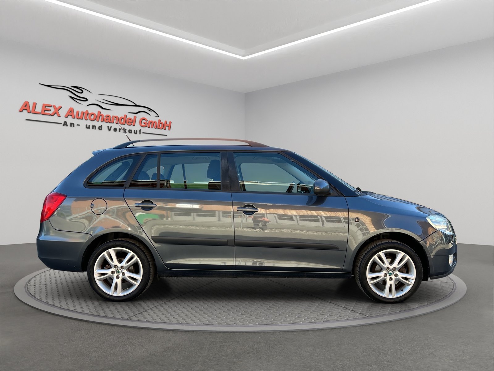 SKODA Fabia 1.6 Elegance Tiptronic, Benzin, Occasion / Gebraucht, Automatik - 7