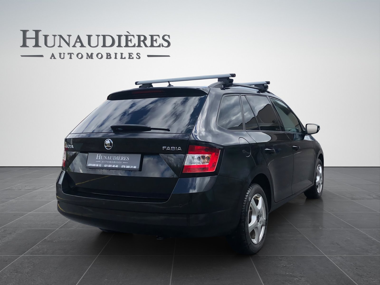 SKODA Fabia 1.2 TSI Style, Petrol, Second hand / Used, Manual - 2