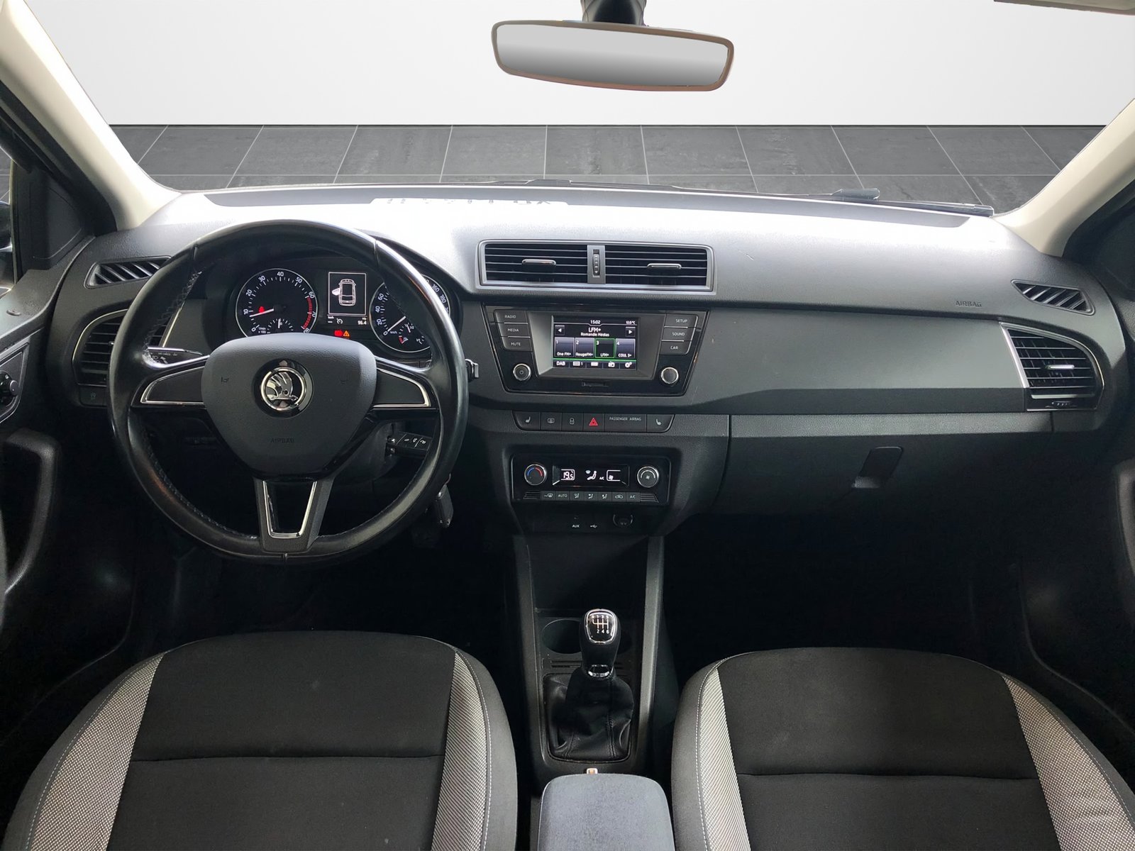 SKODA Fabia 1.2 TSI Style, Petrol, Second hand / Used, Manual - 3
