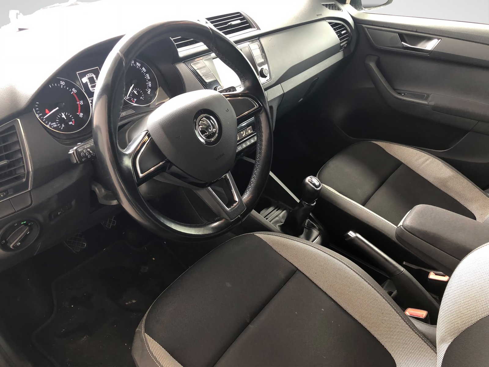 SKODA Fabia 1.2 TSI Style, Petrol, Second hand / Used, Manual - 7