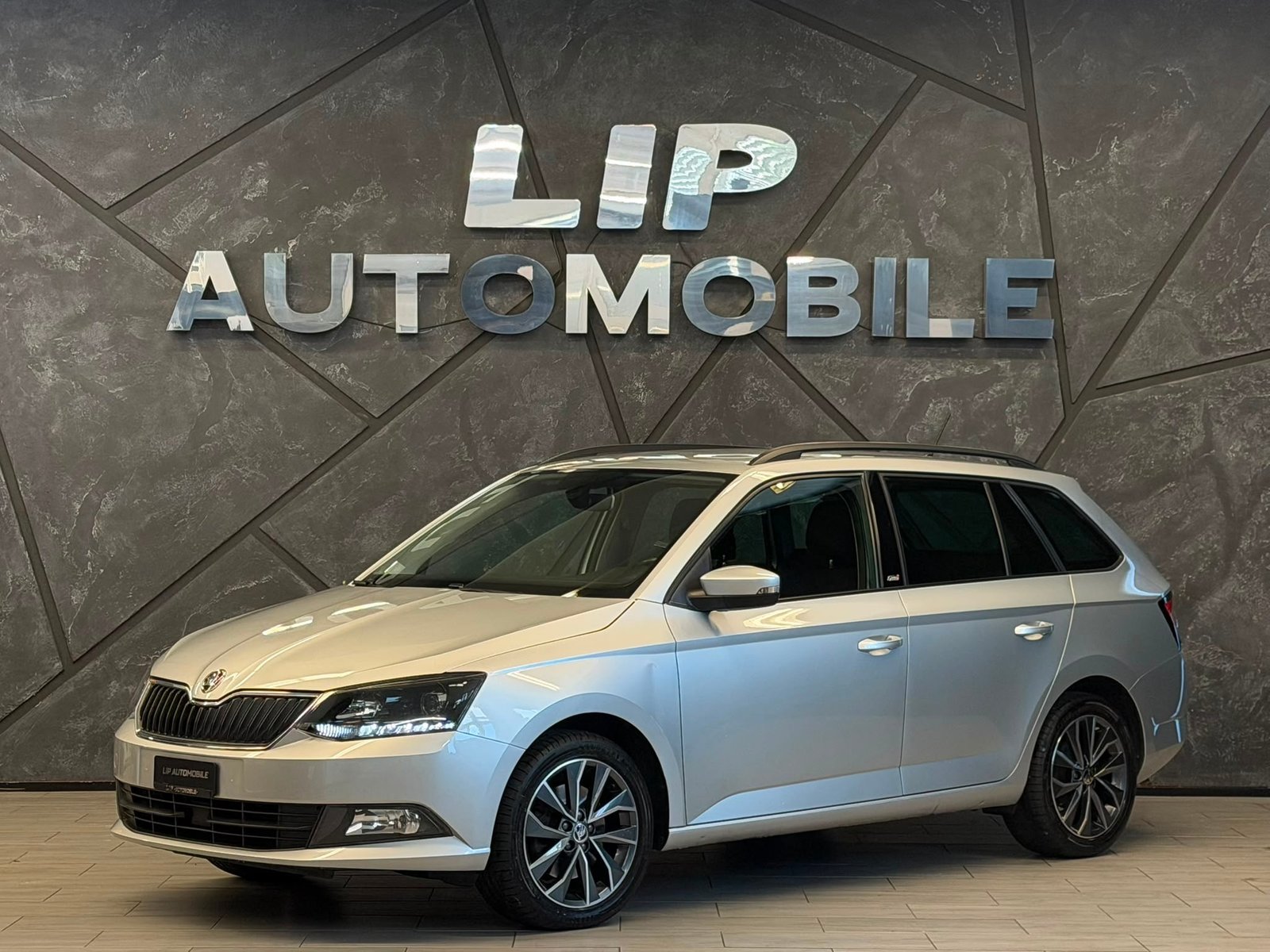SKODA Fabia 1.2 TSI Ambition DSG