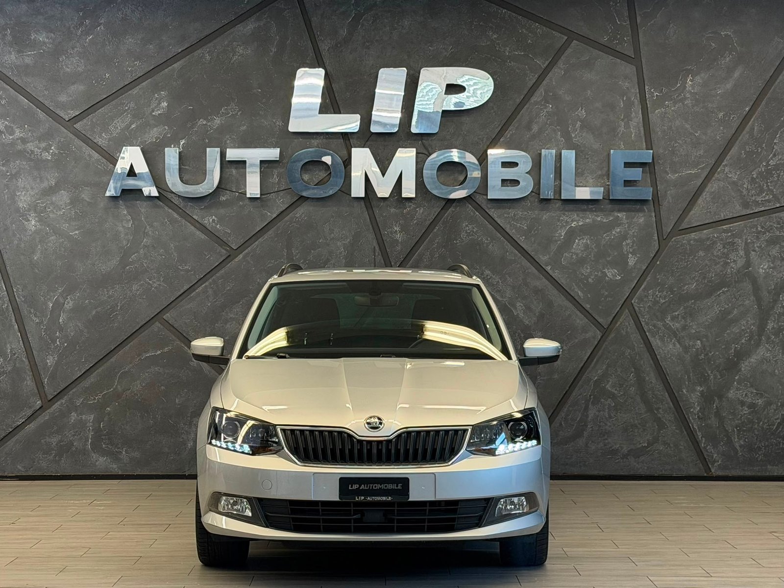 SKODA Fabia 1.2 TSI Ambition DSG, Essence, Occasion / Utilisé, Automatique - 2