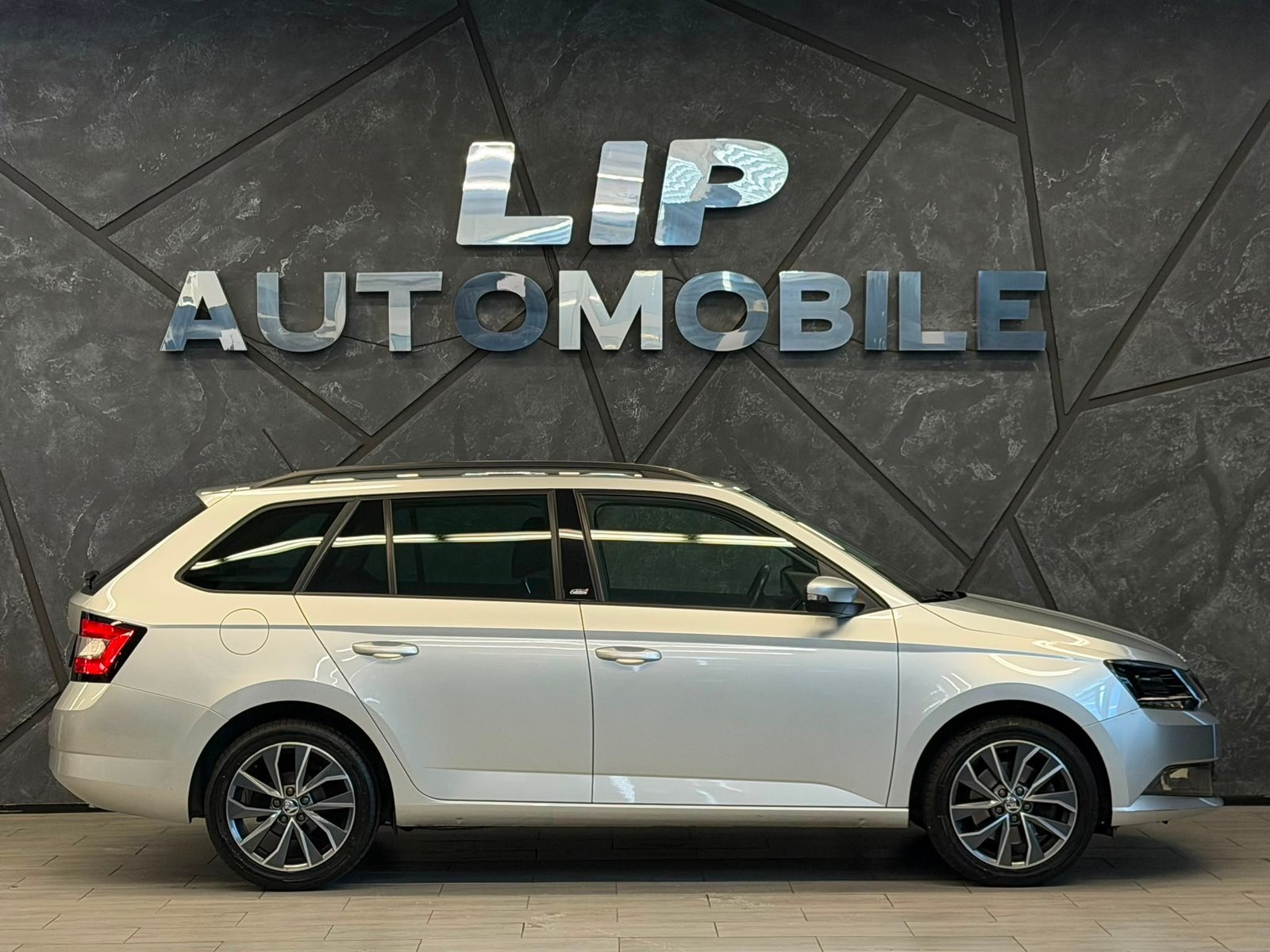 SKODA Fabia 1.2 TSI Ambition DSG, Essence, Occasion / Utilisé, Automatique - 4