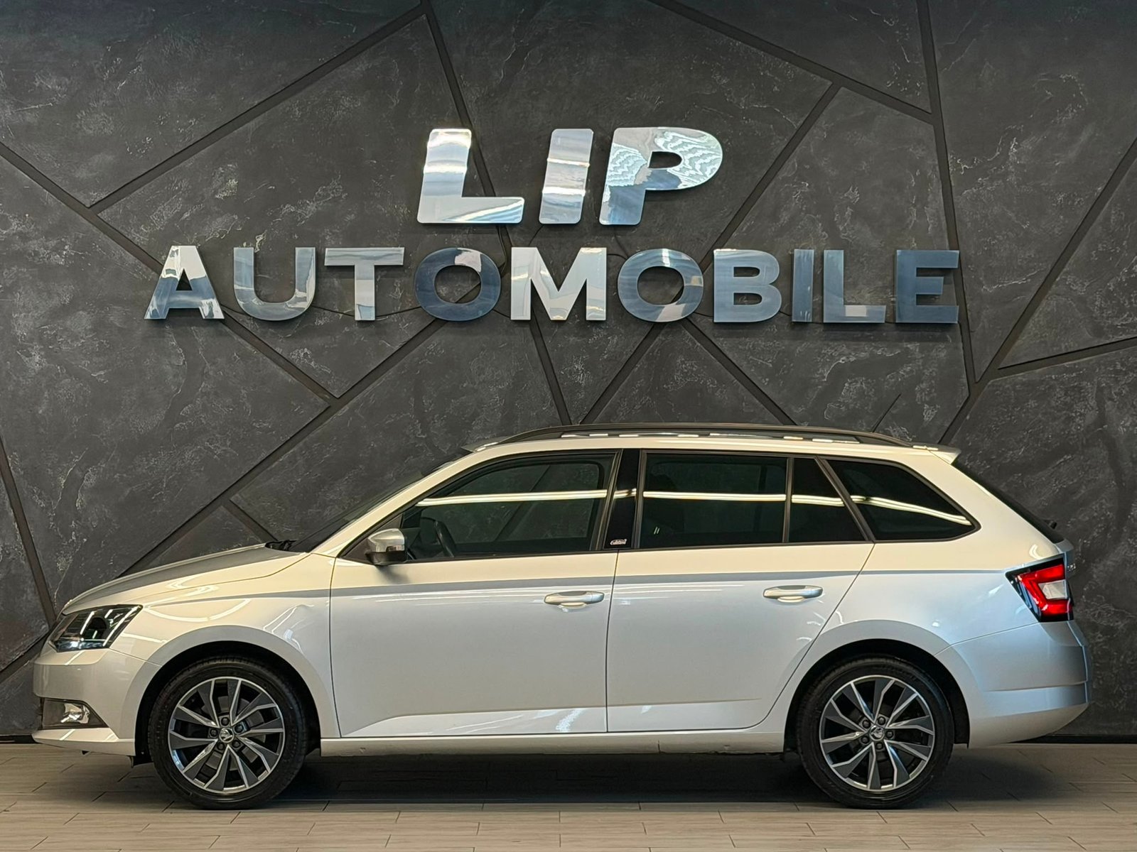 SKODA Fabia 1.2 TSI Ambition DSG, Essence, Occasion / Utilisé, Automatique - 5