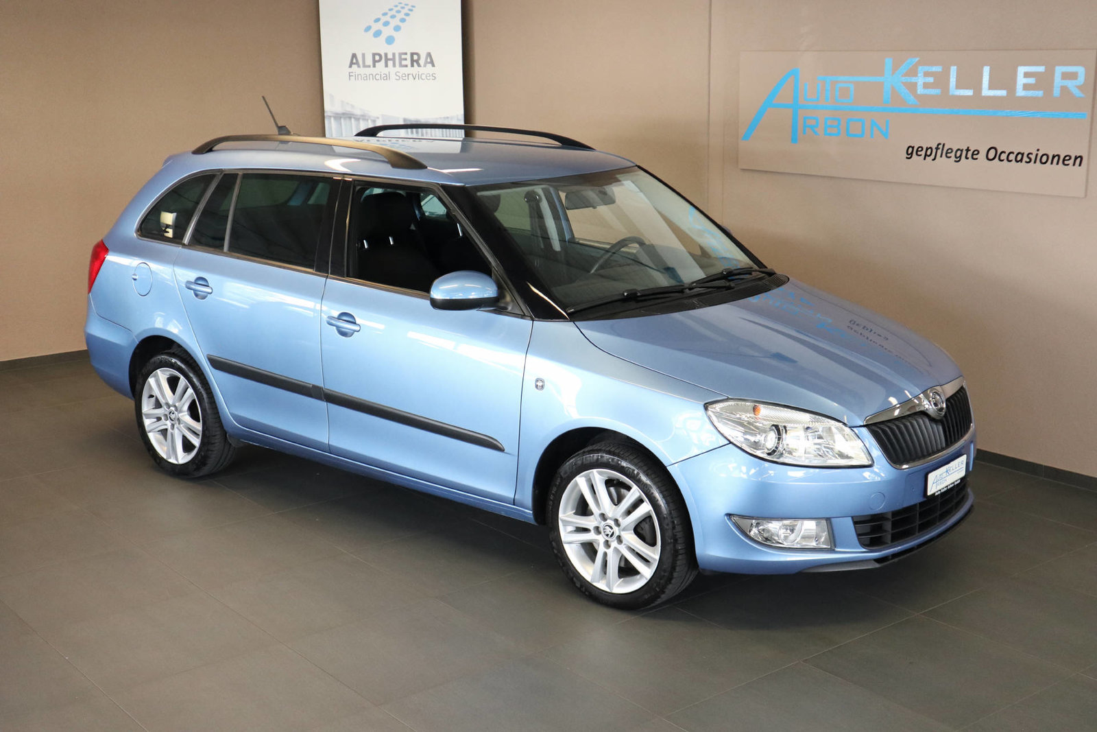 SKODA Fabia Combi 1.2 TSI Elegance DSG, Petrol, Second hand / Used, Automatic - 2
