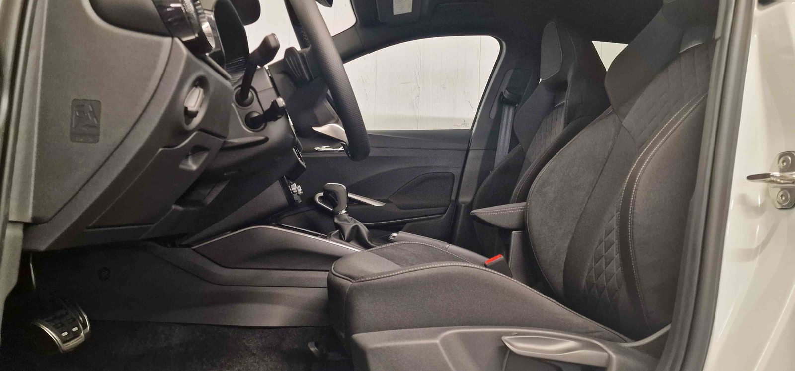 SKODA Fabia Dynamic (Netto), Petrol, New car, Automatic - 4