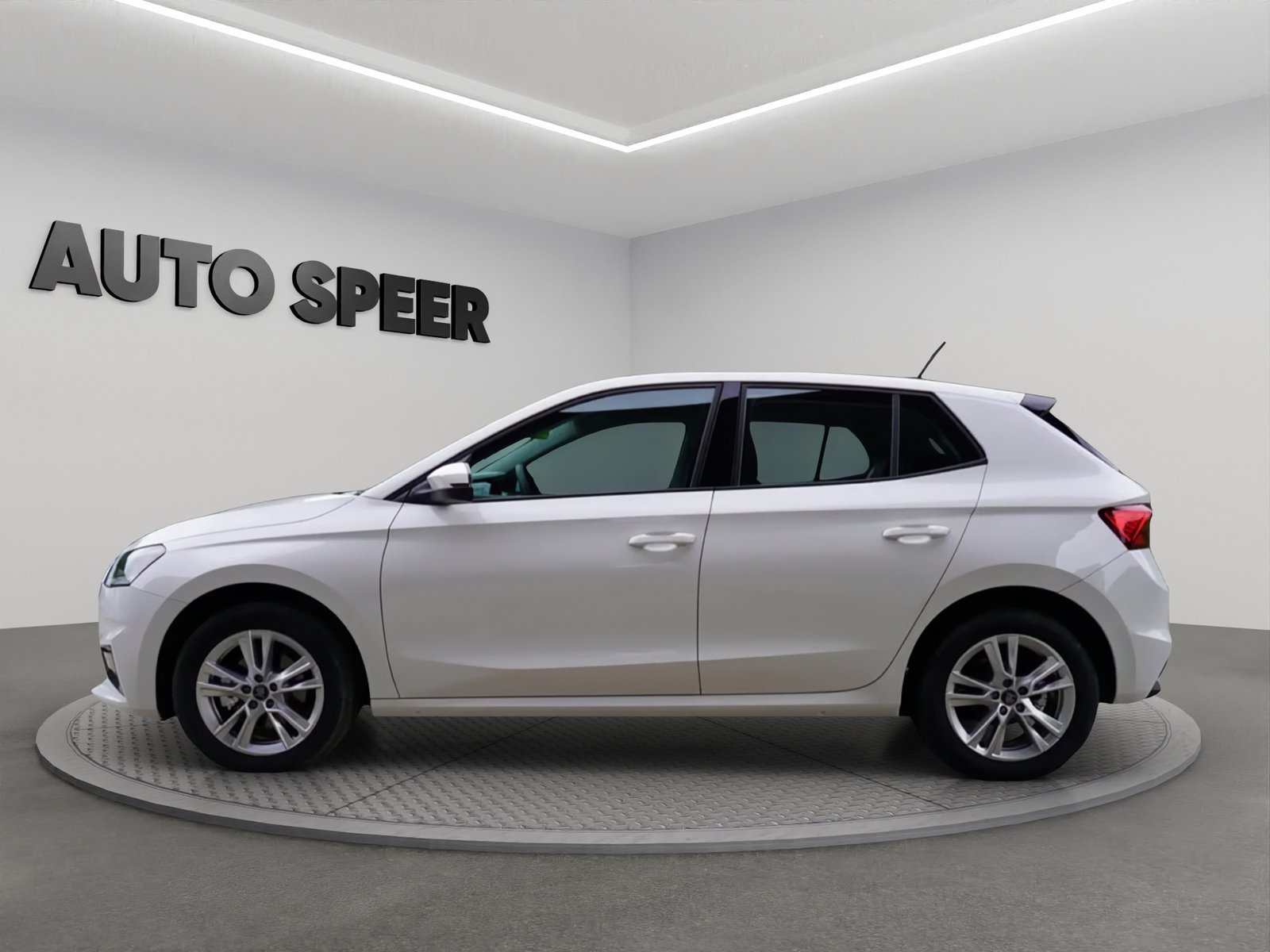 SKODA Fabia 1.5 TSI Selection DSG, Petrol, New car, Automatic - 2