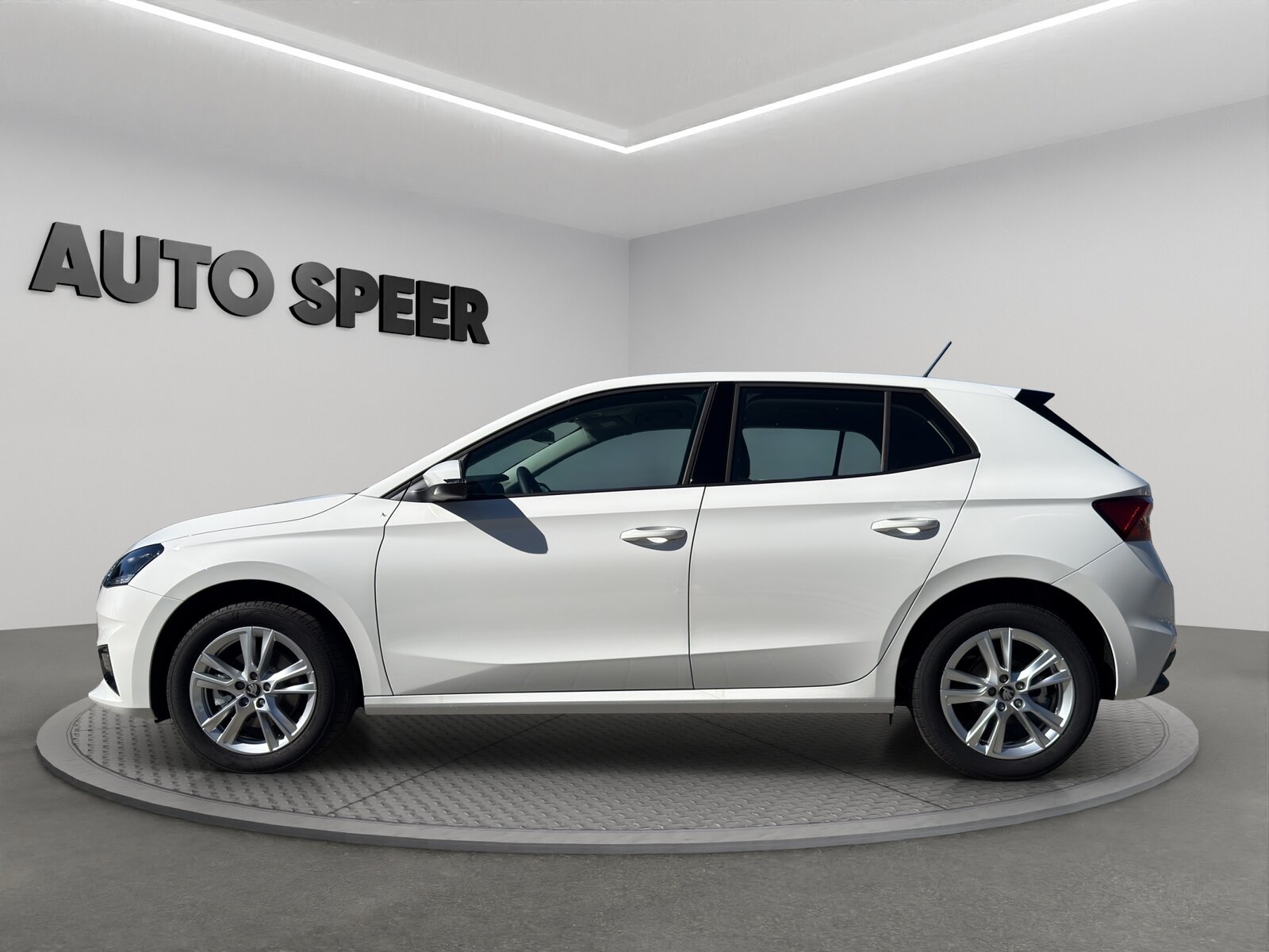 SKODA Fabia 1.5 TSI Selection DSG, Petrol, New car, Automatic - 2