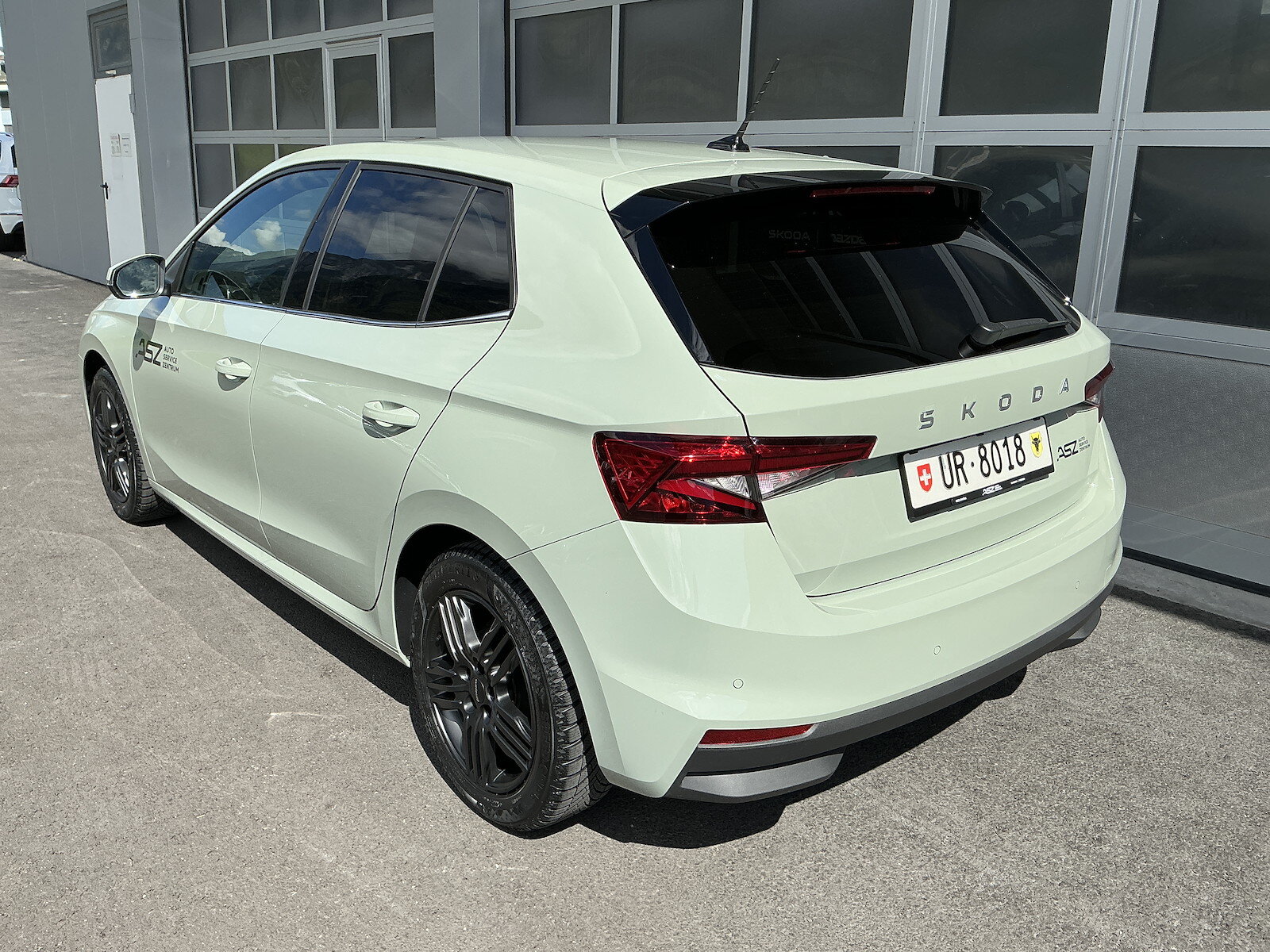 SKODA Fabia 1.0 TSI Dynamic DSG, Essence, Voiture nouvelle, Automatique - 2