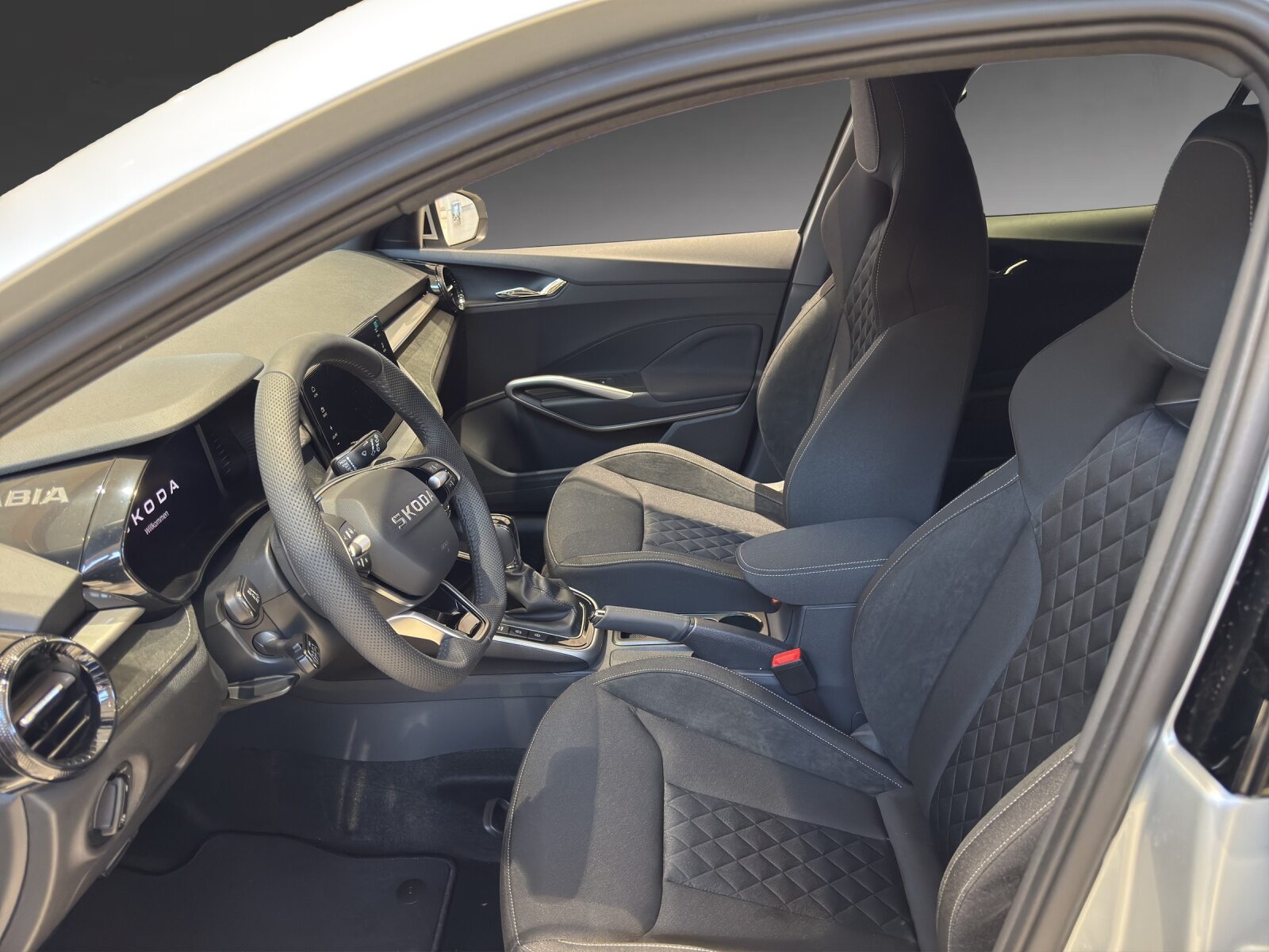 SKODA Fabia Dynamic (Netto), Benzin, Neuwagen, Automatik - 6
