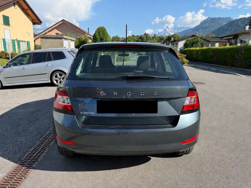 SKODA FABIA 1.0 MPI Ambition, Benzin, Occasion / Gebraucht, Handschaltung - 4