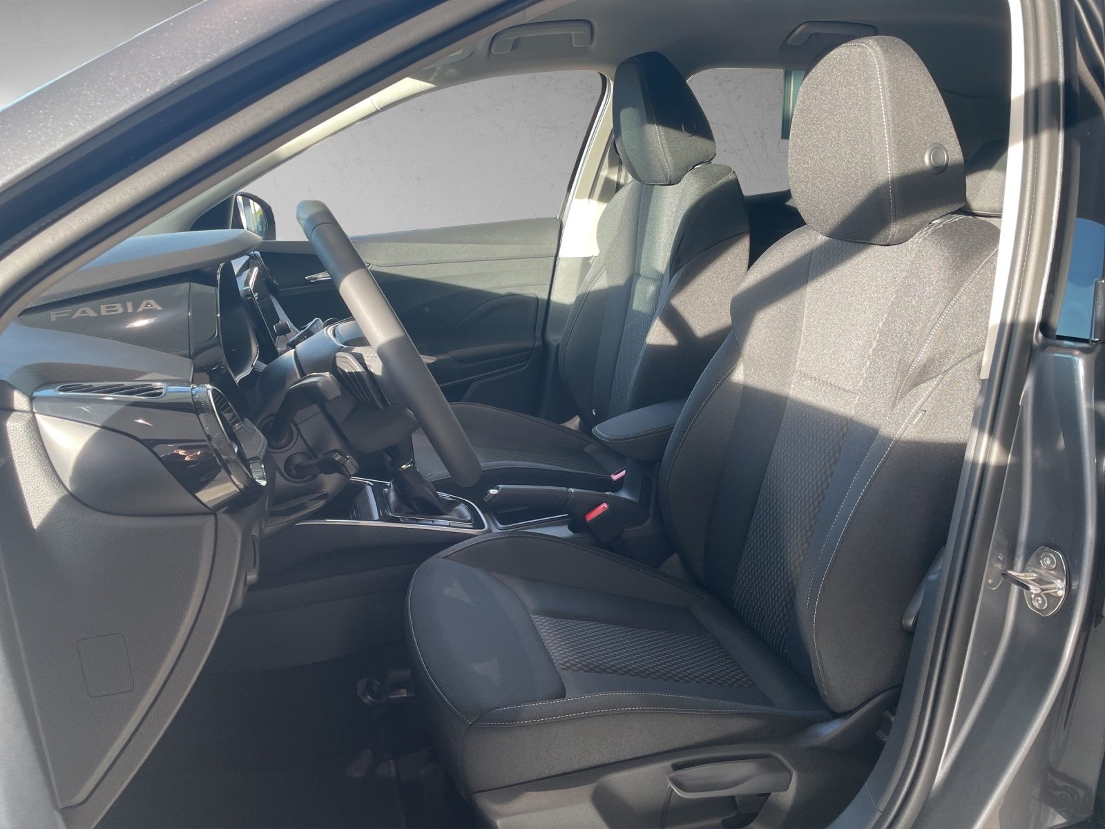 SKODA Fabia Selection, Benzin, Occasion / Gebraucht, Automat - 7