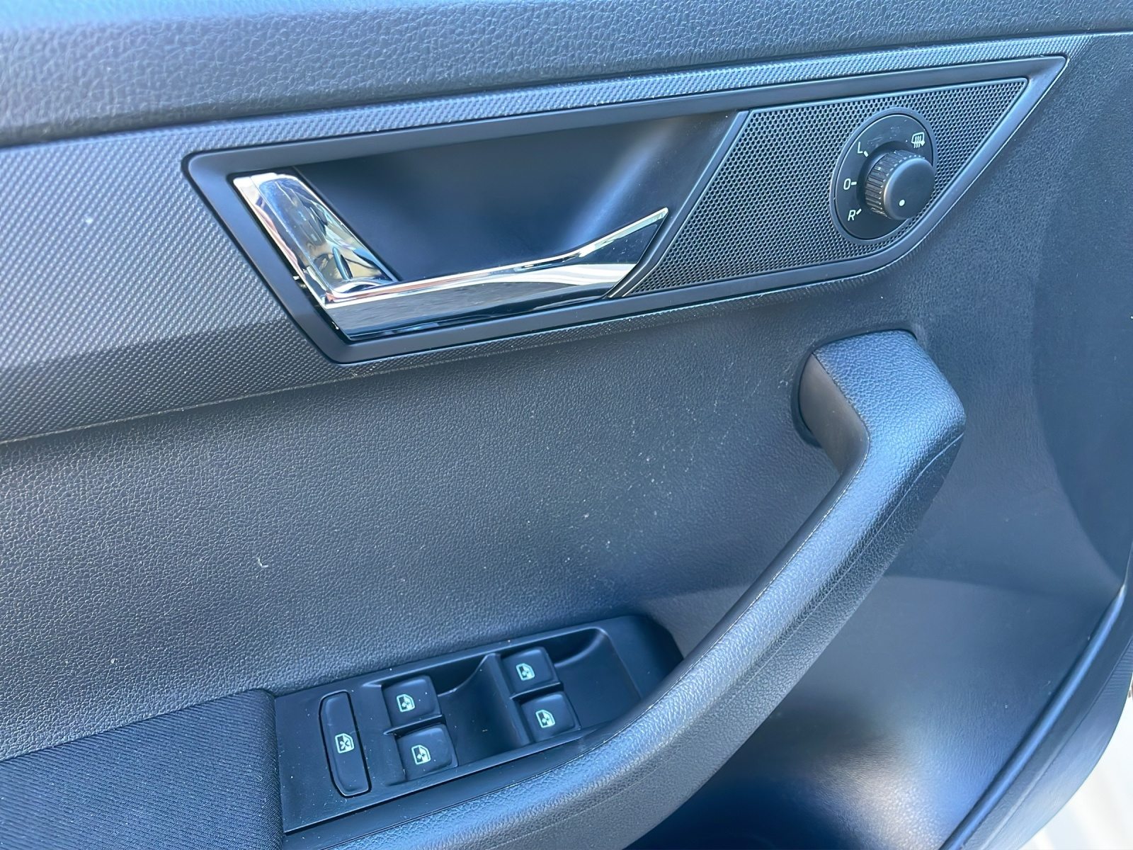 SKODA FABIA Limousine Ambition, Petrol, Second hand / Used, Automatic - 6