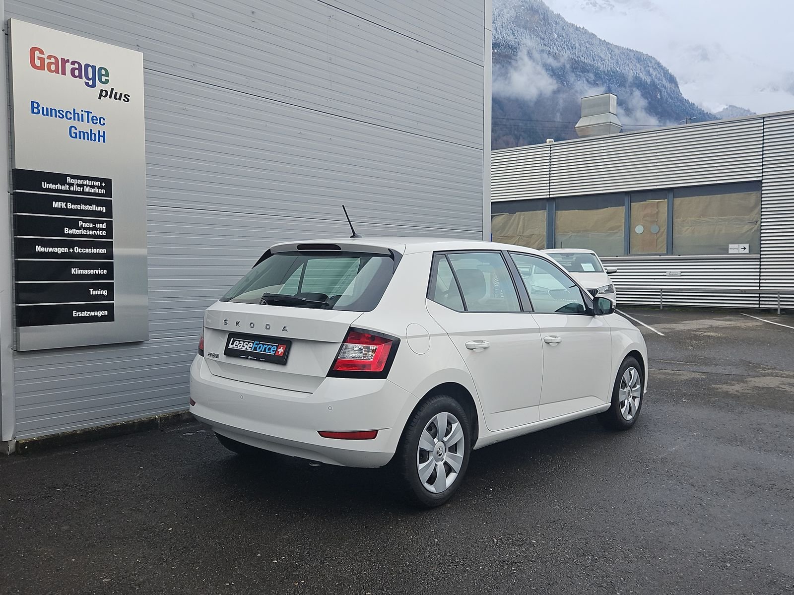 SKODA Fabia 1.0 TSI Ambition DSG, Benzin, Occasion / Gebraucht, Automatik - 5