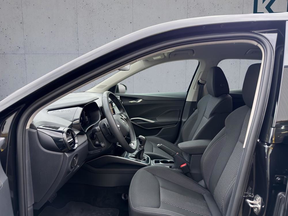 SKODA Fabia Style, Benzin, Occasion / Gebraucht, Automatik - 6