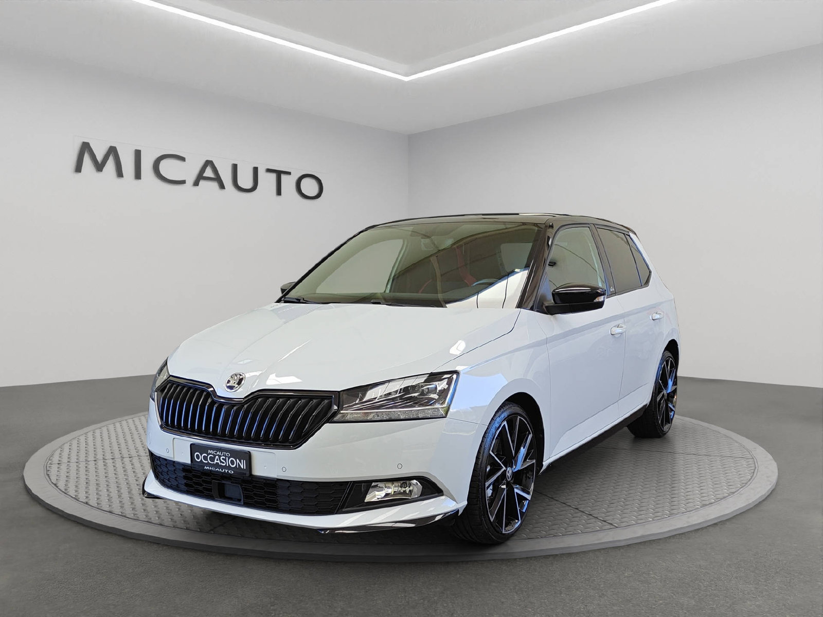 SKODA Fabia 1.0 TSI Monte Carlo DSG, Petrol, Second hand / Used, Automatic - 4