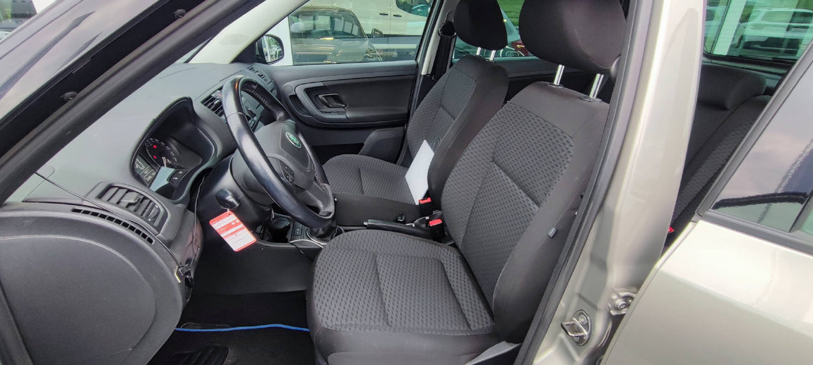SKODA Fabia 1.2 TSI Ambiente, Petrol, Second hand / Used, Manual - 7