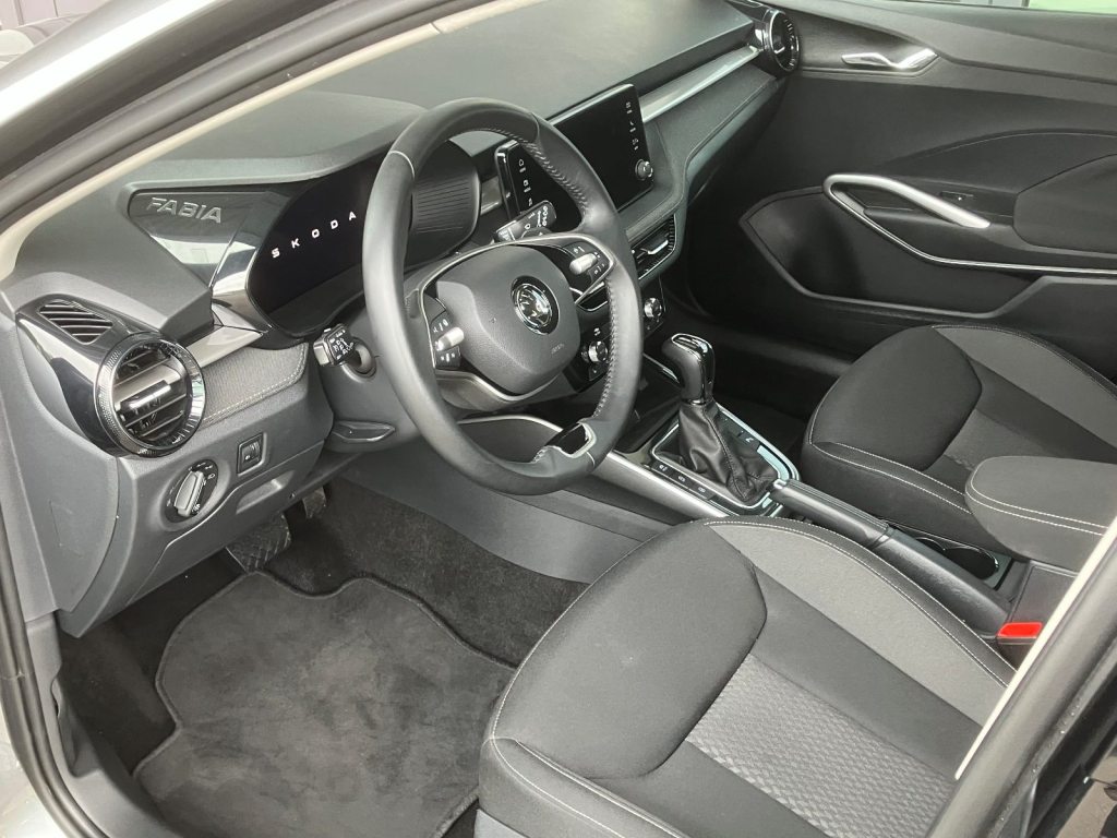 SKODA FABIA 1.0 TSI Selection DSG, Benzin, Occasion / Gebraucht, Automatik - 4