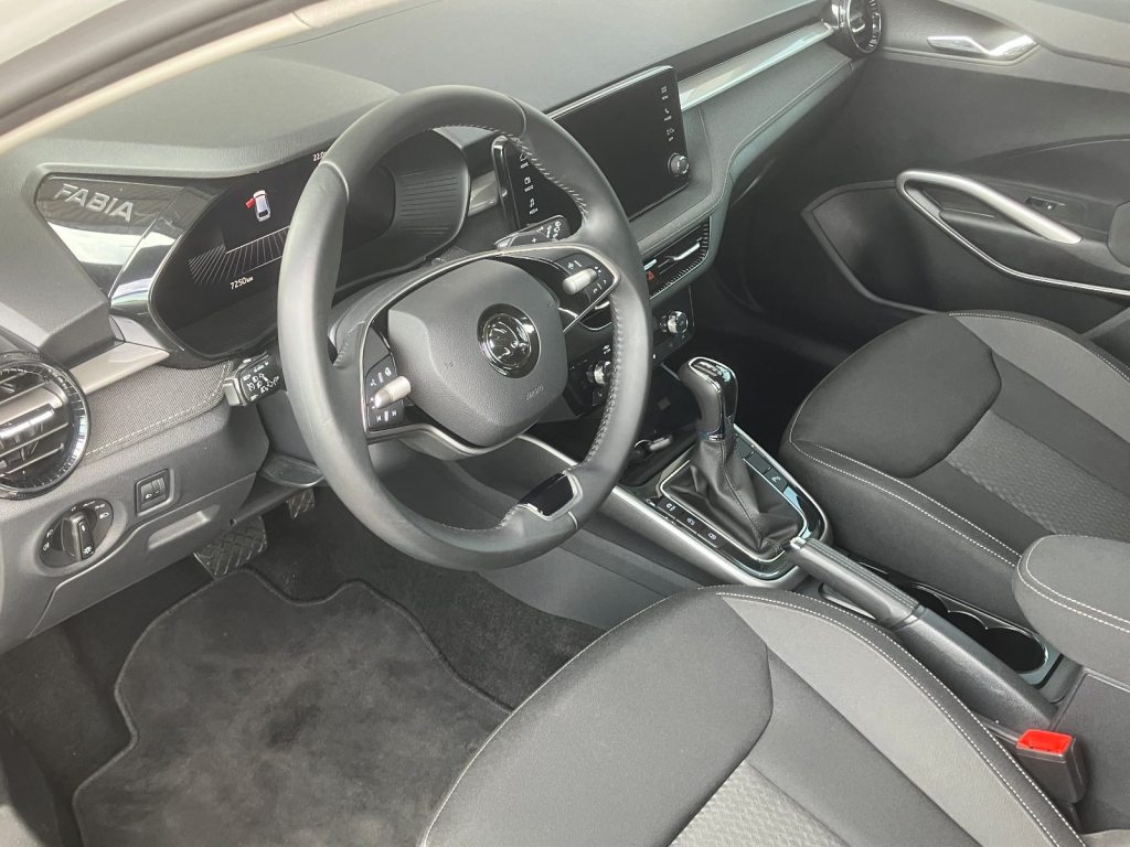 SKODA FABIA 1.0 TSI Selection DSG, Benzin, Occasion / Gebraucht, Automatik - 4