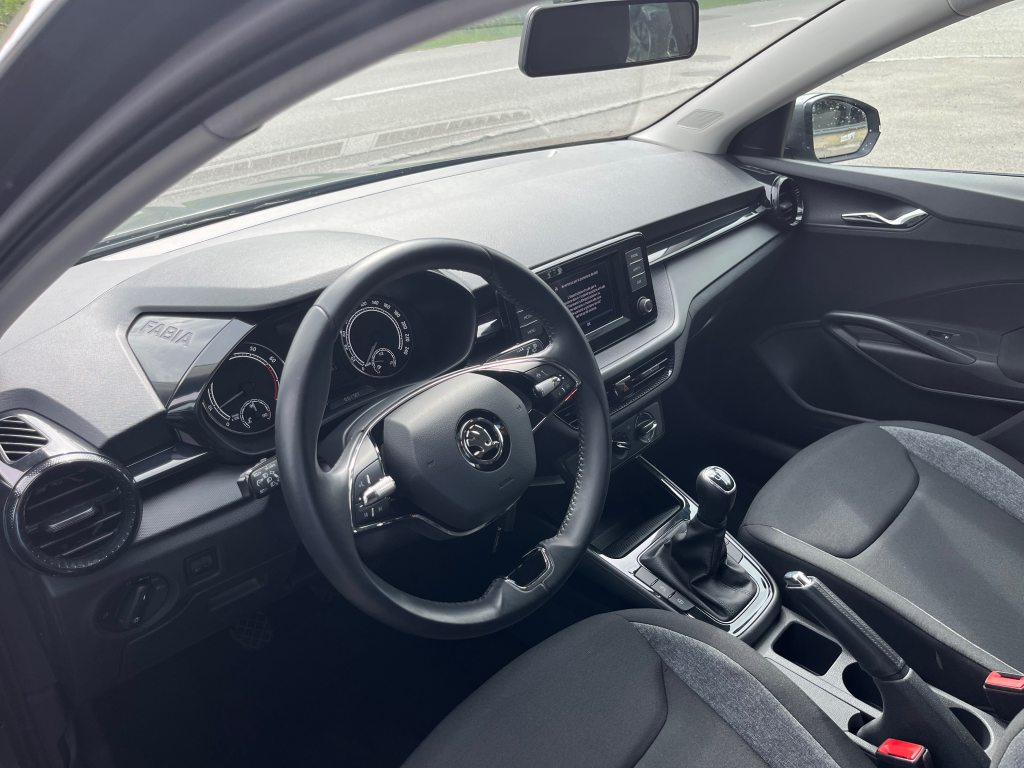 SKODA FABIA 1.0 MPI Active, Petrol, Second hand / Used, Manual - 6