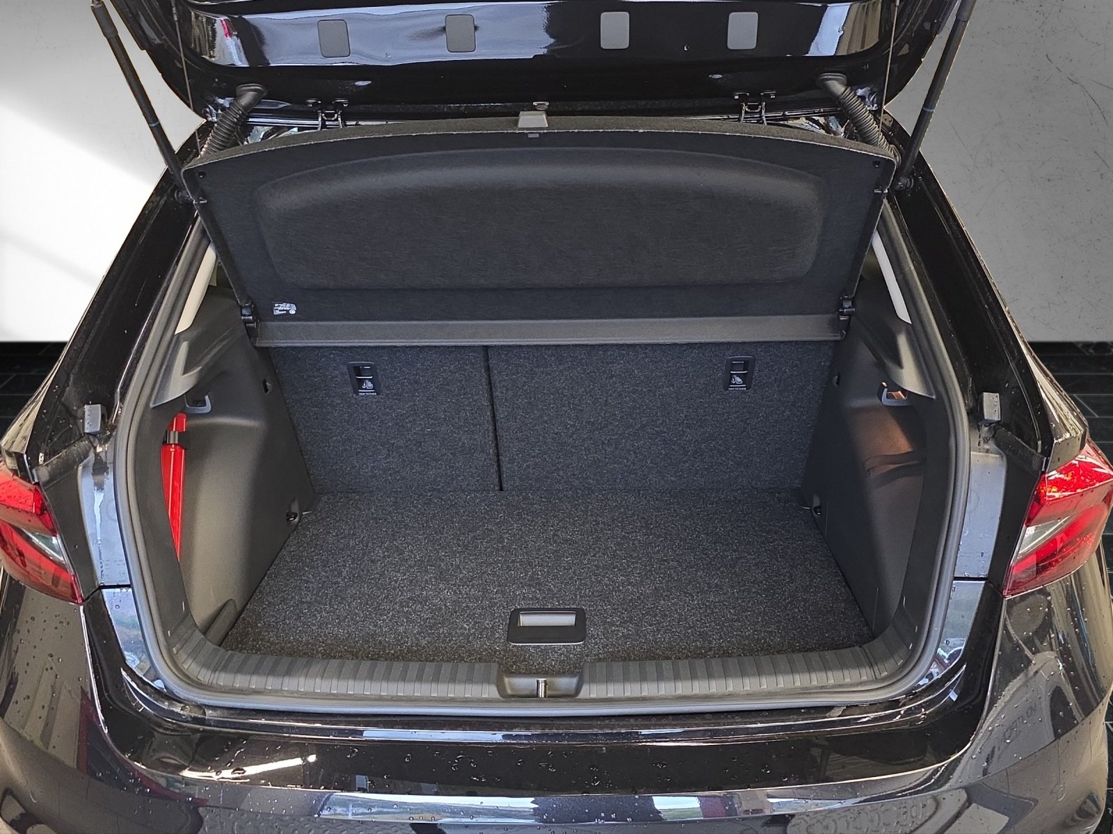 SKODA Fabia 1.0 TSI Selection, Petrol, Ex-demonstrator, Manual - 5