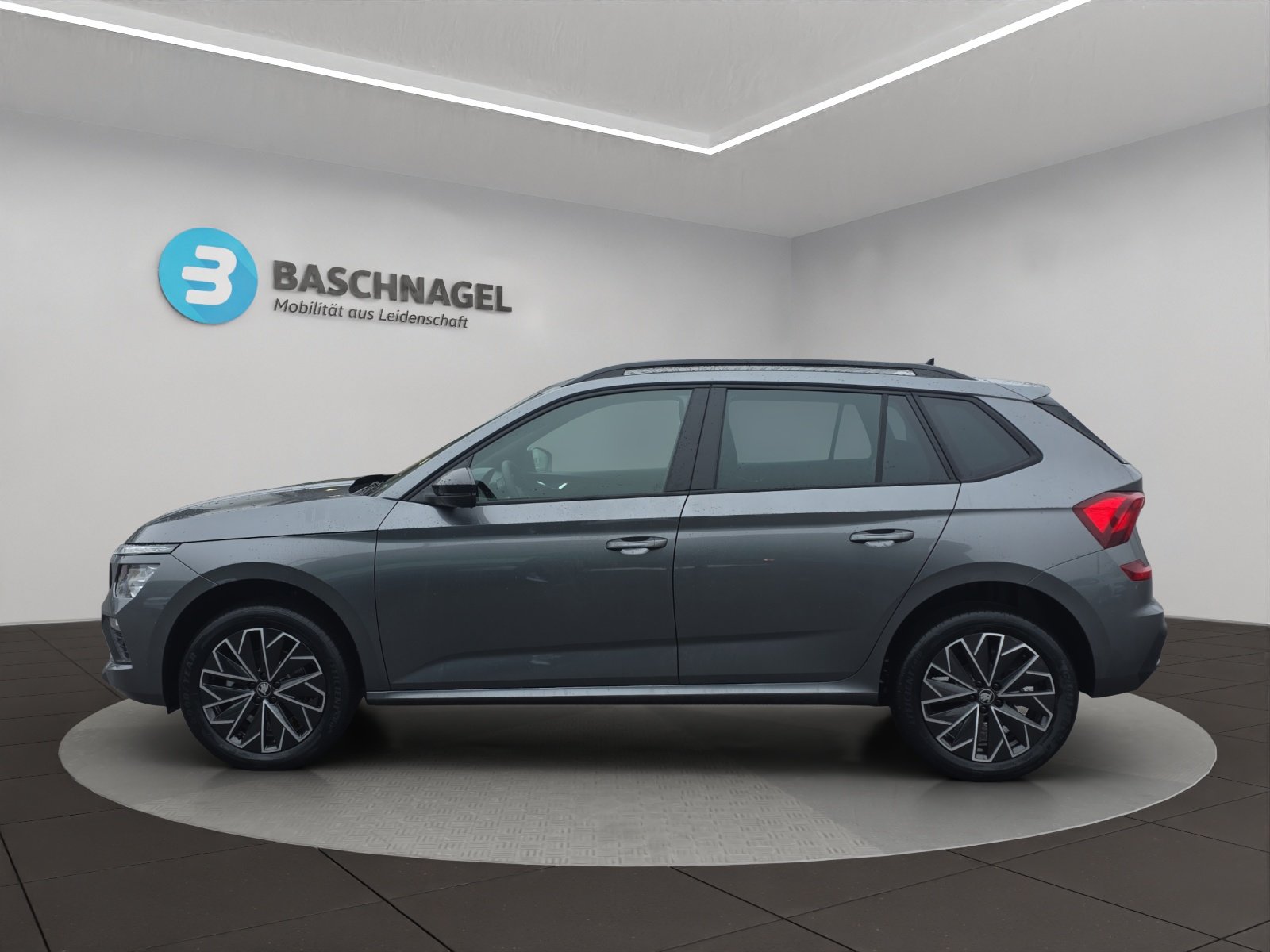 SKODA Kamiq 1.5 TSI Dynamic DSG, Petrol, New car, Automatic - 2